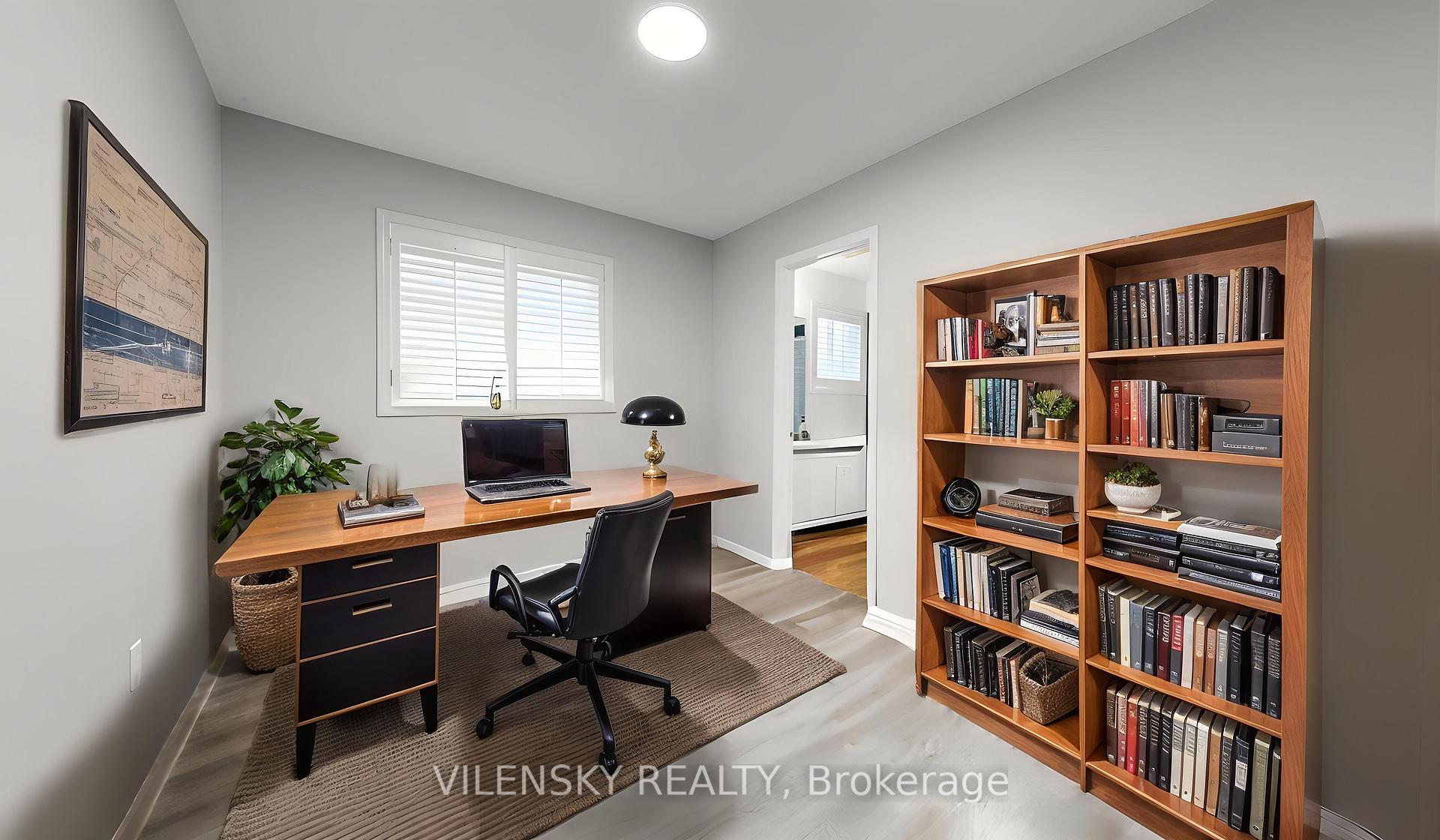 124 Foxfield Crescent