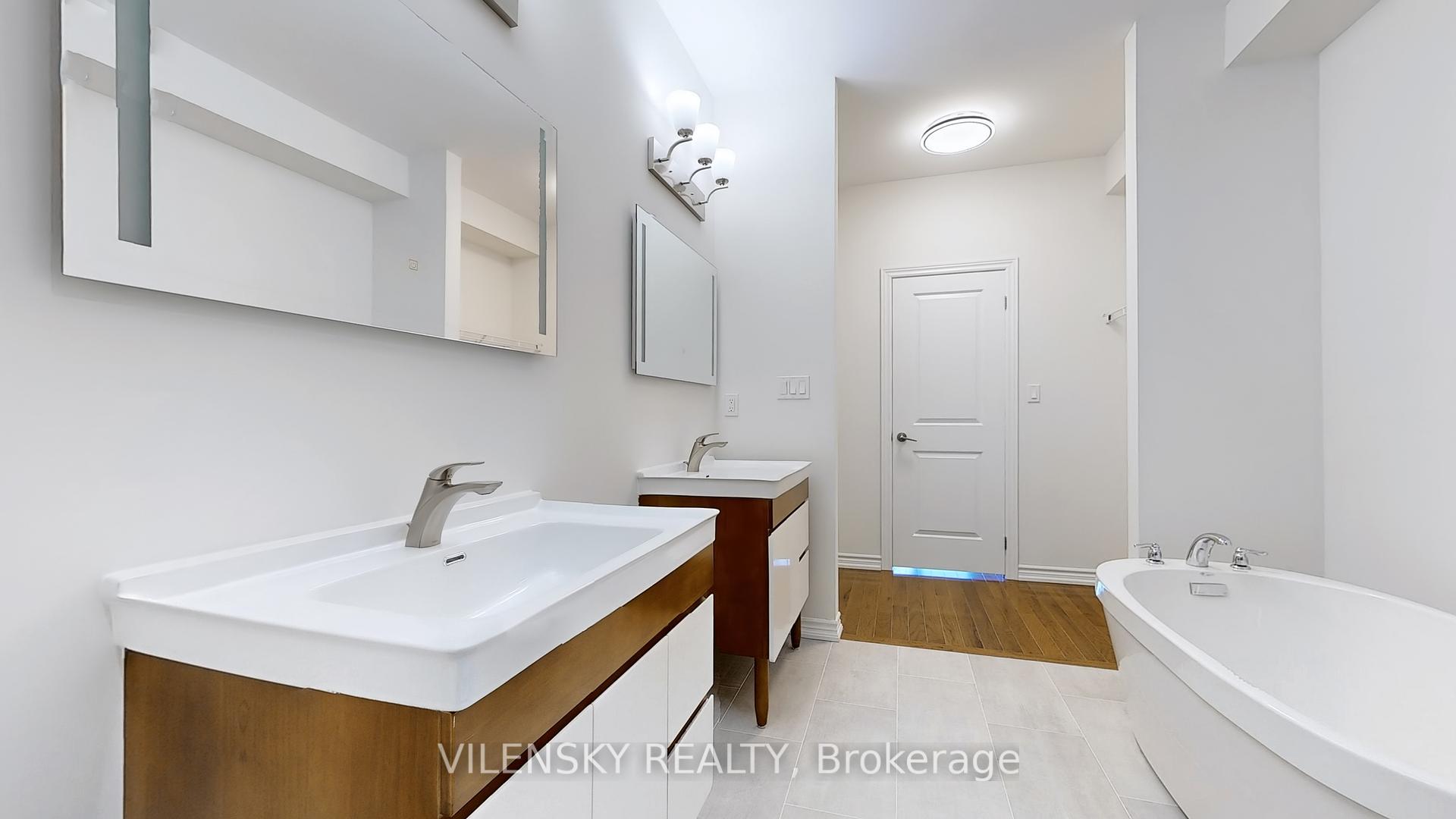 119 Golden Trail