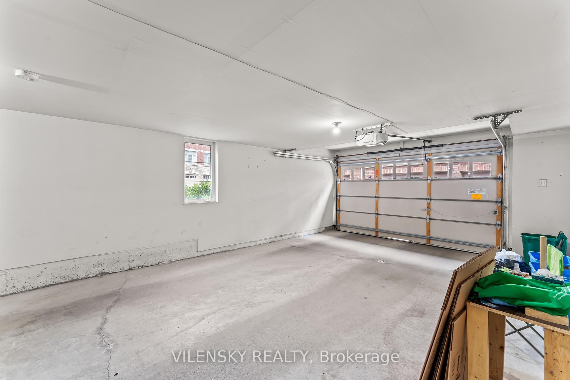 25-1331 Major Mackenzie Drive