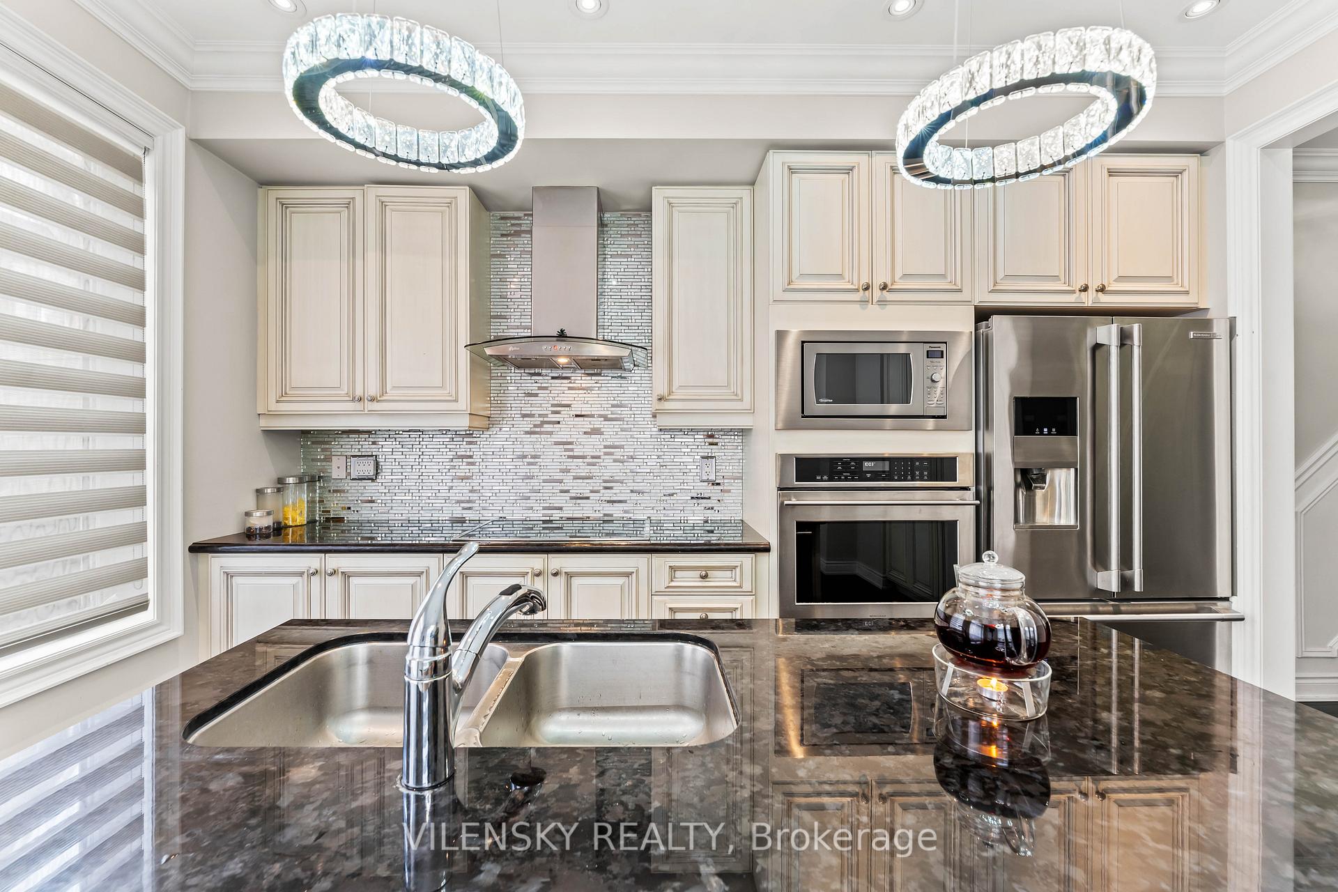 25-1331 Major Mackenzie Drive