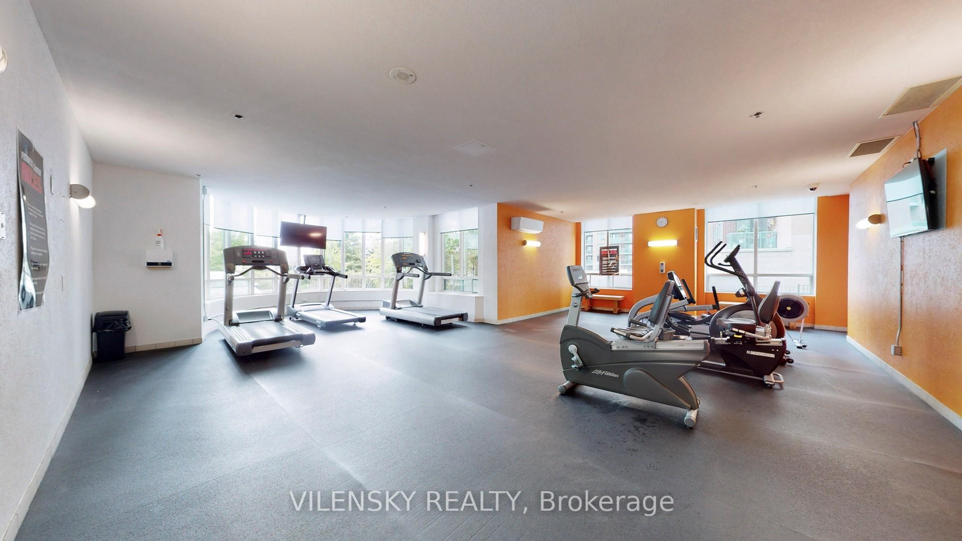 39 Oneida Crescent 215