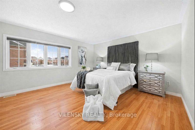 8777 Dufferin Street 17