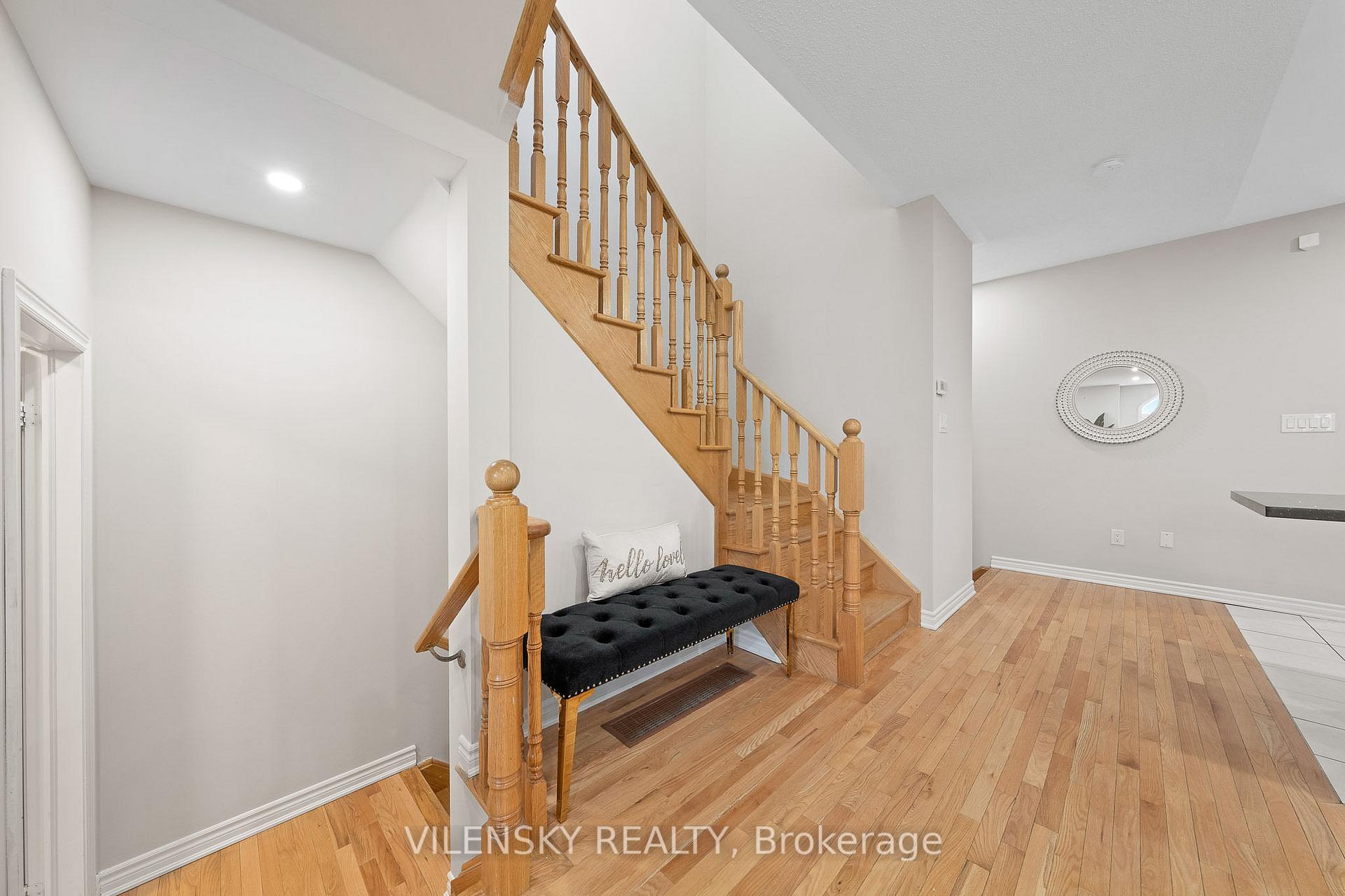 8777 Dufferin Street 17