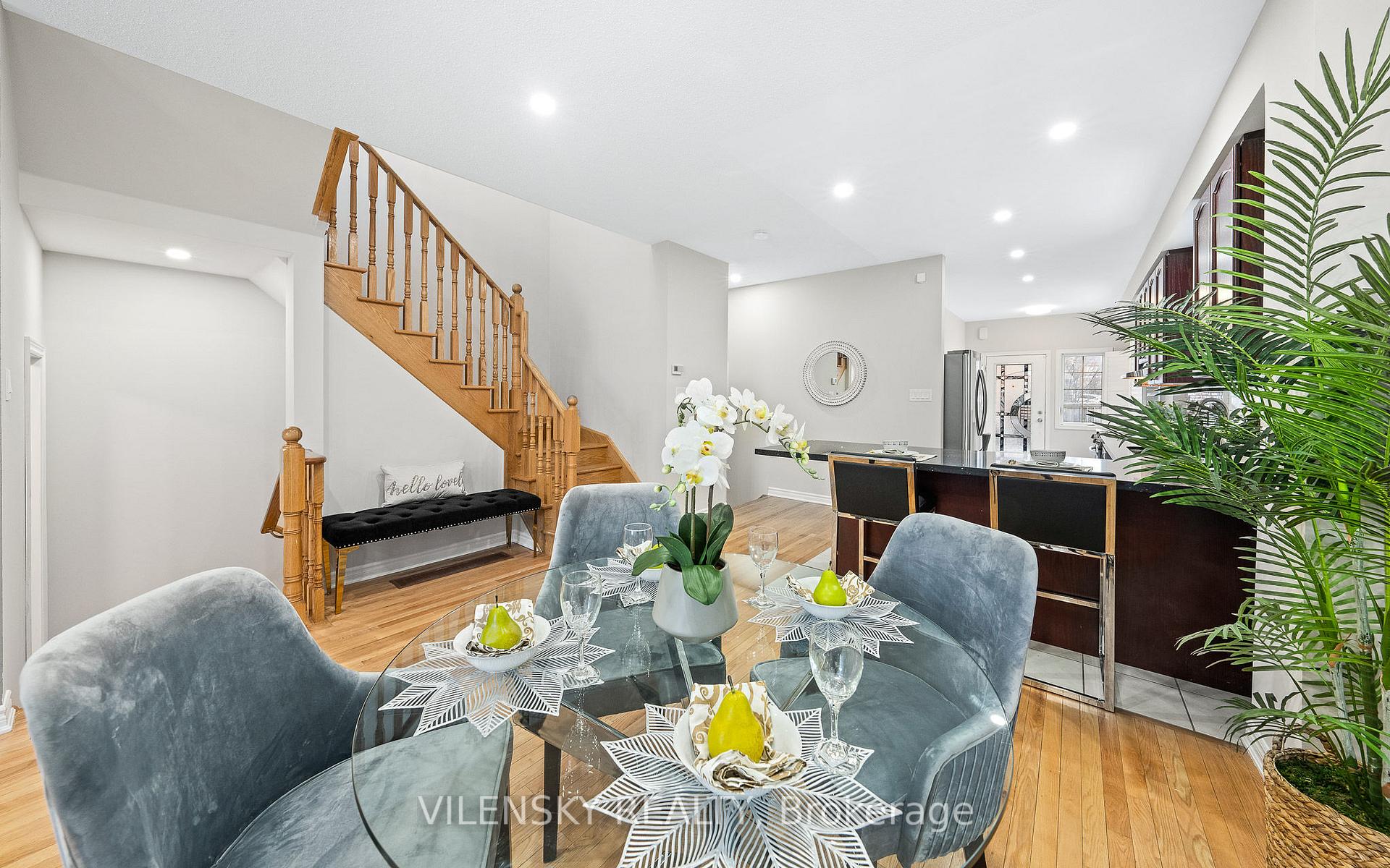 8777 Dufferin Street 17