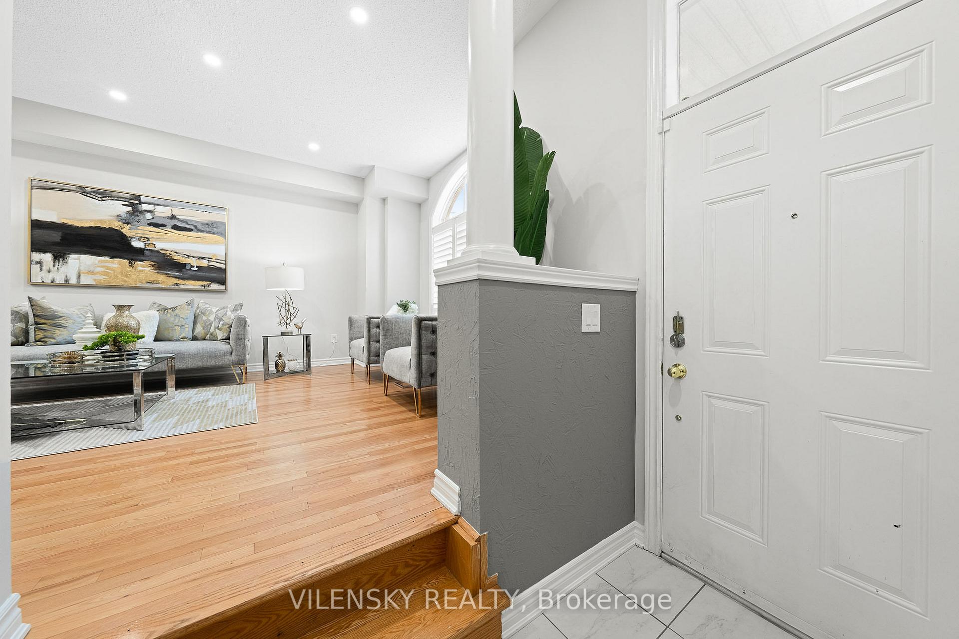 8777 Dufferin Street 17