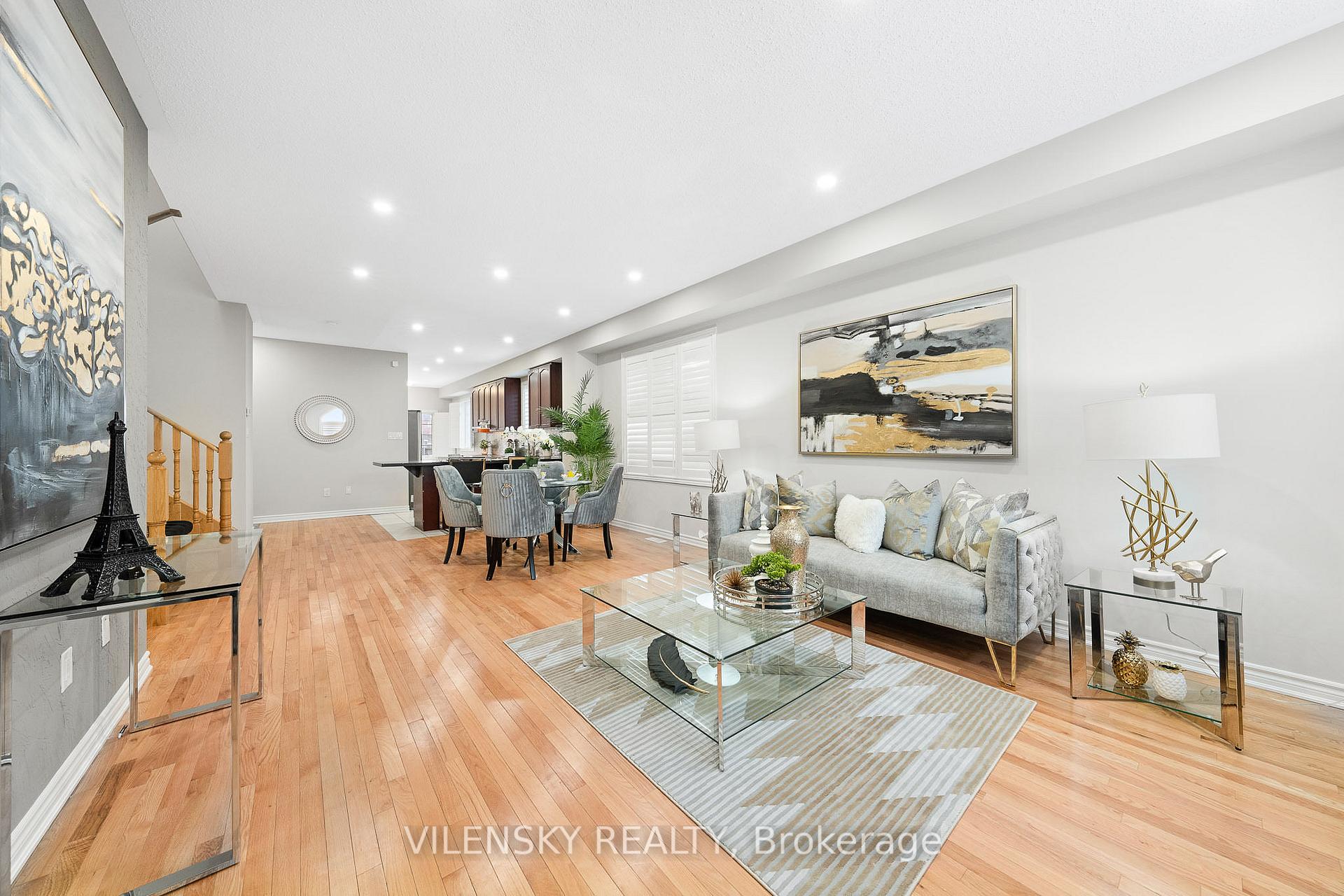 8777 Dufferin Street 17