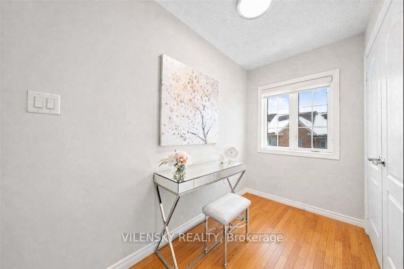 8777 Dufferin Street 17