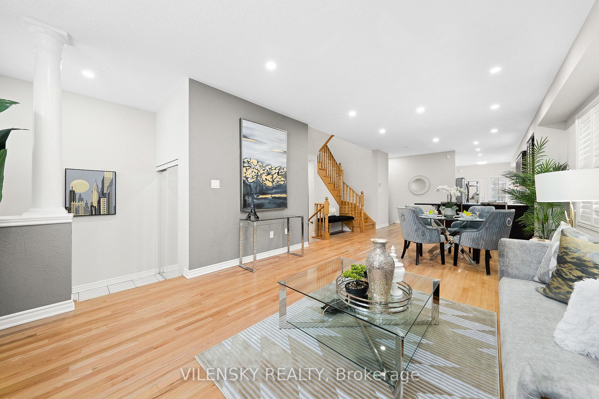 8777 Dufferin Street 17