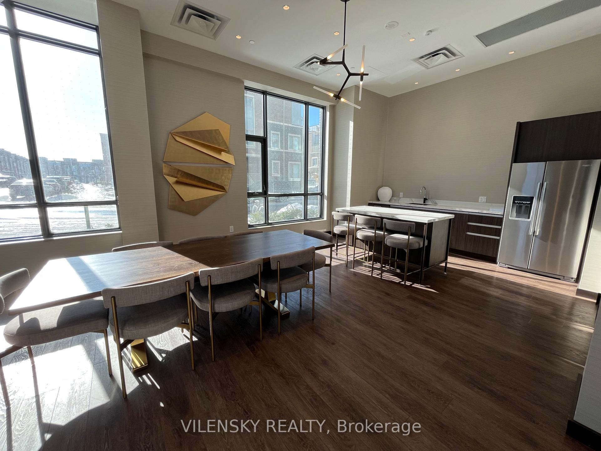 10 Honeycrisp Crescent 1206