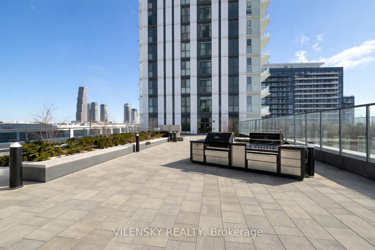 10 Honeycrisp Crescent 1206