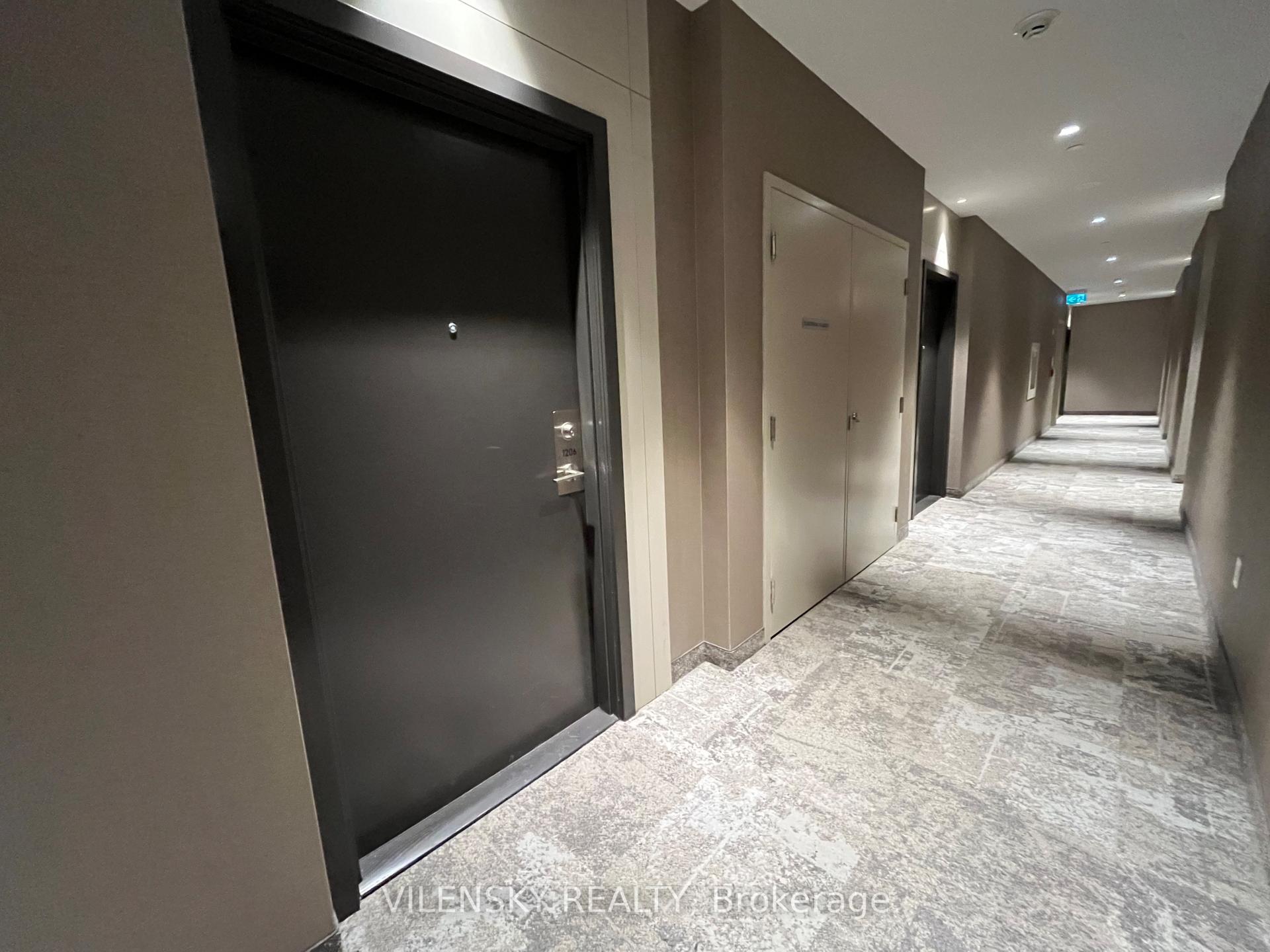 10 Honeycrisp Crescent 1206