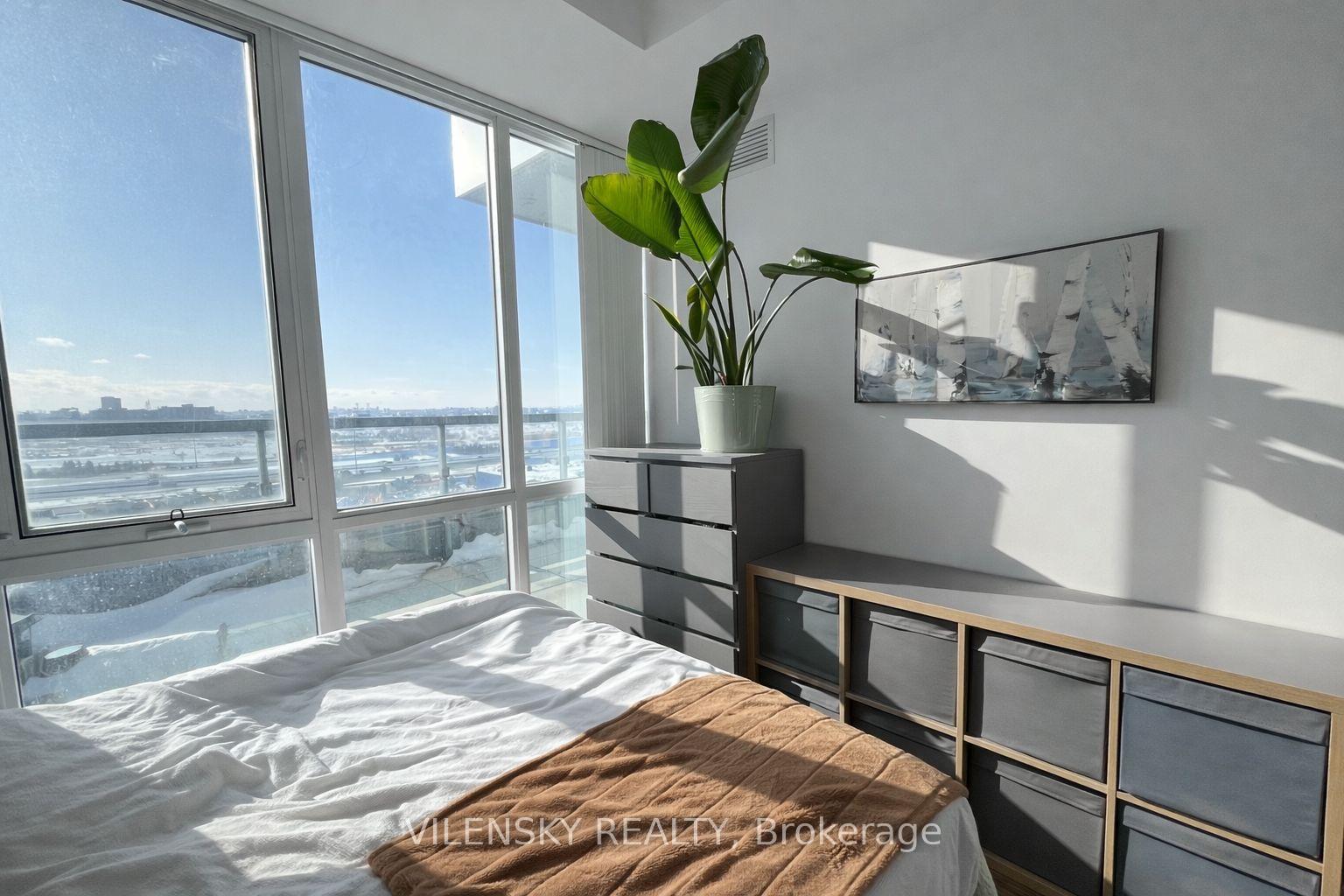 10 Honeycrisp Crescent 1206