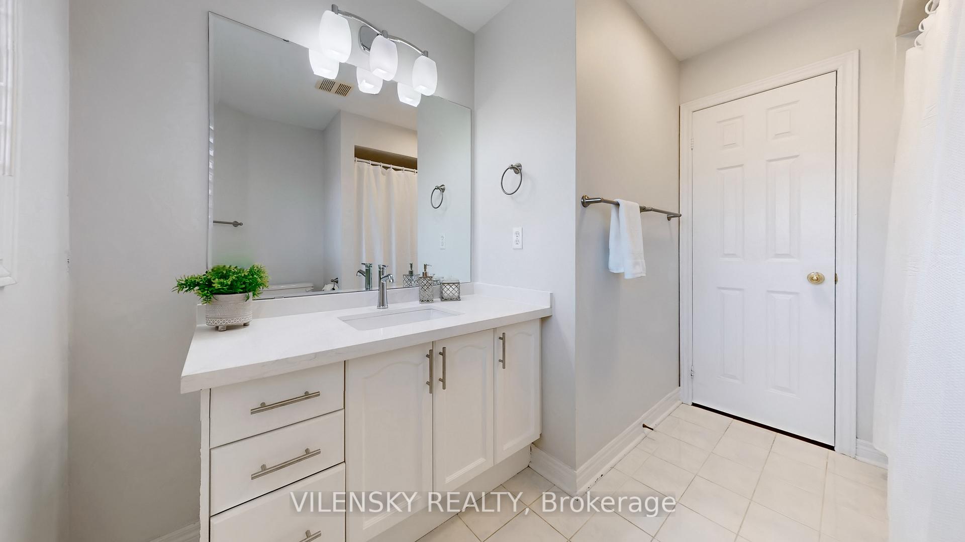 15 Gladstone Avenue, Vaughan, ON L6A 2C2, Vaughan ON, L6A 2C2