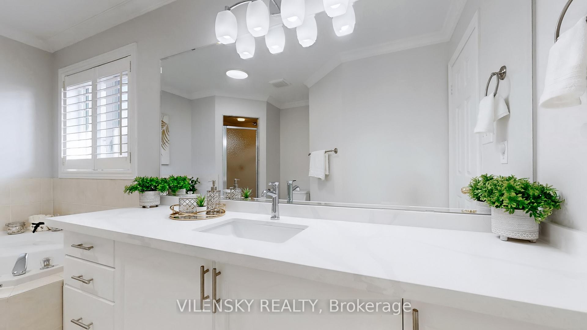 15 Gladstone Avenue, Vaughan, ON L6A 2C2, Vaughan ON, L6A 2C2