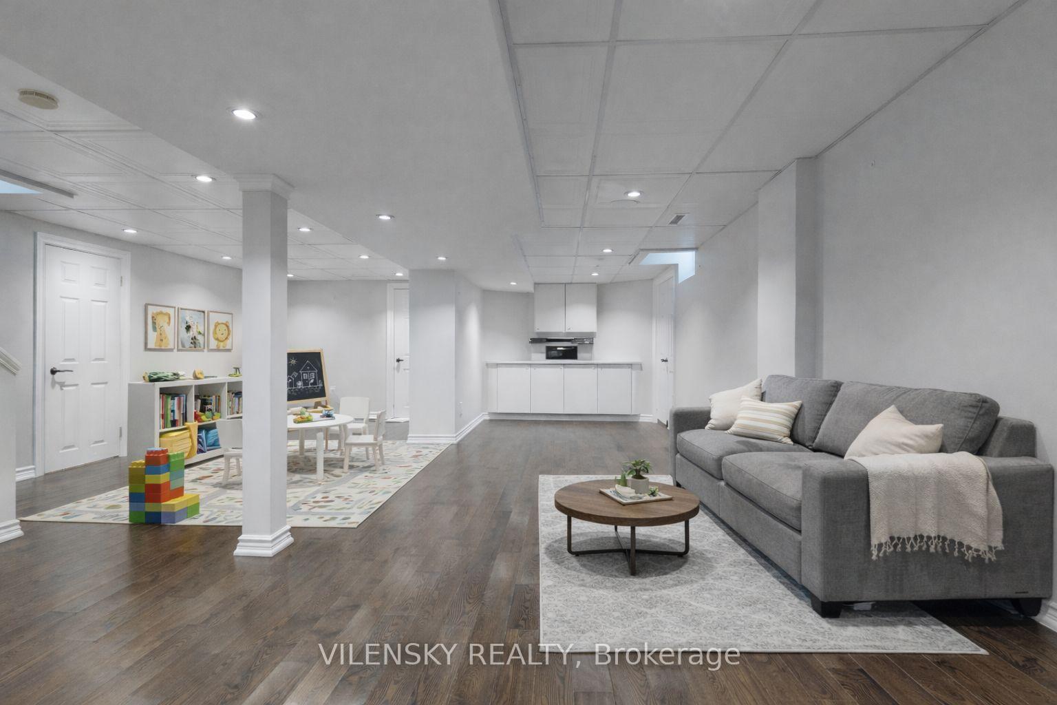 15 Gladstone Avenue, Vaughan, ON L6A 2C2, Vaughan ON, L6A 2C2