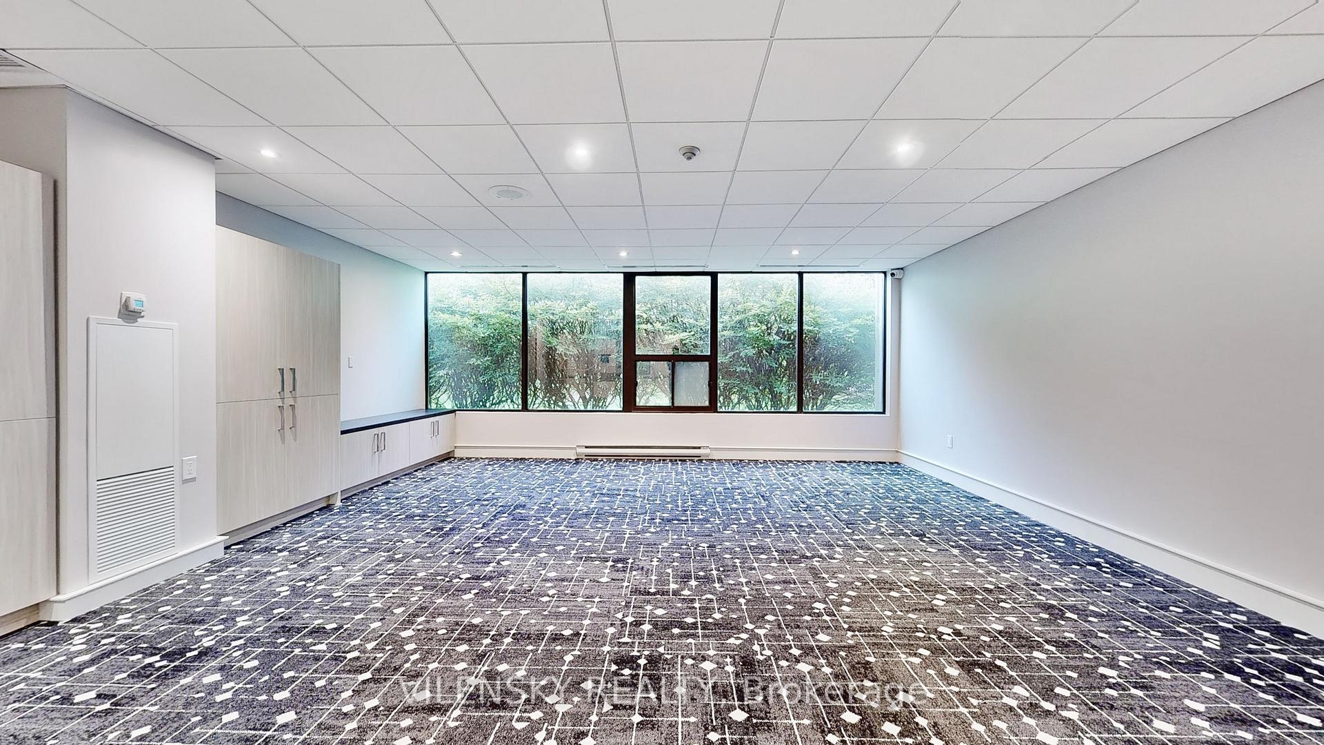 7460 Bathurst Street 214, Vaughan, ON L4J 7K9, Vaughan ON, L4J 7K9