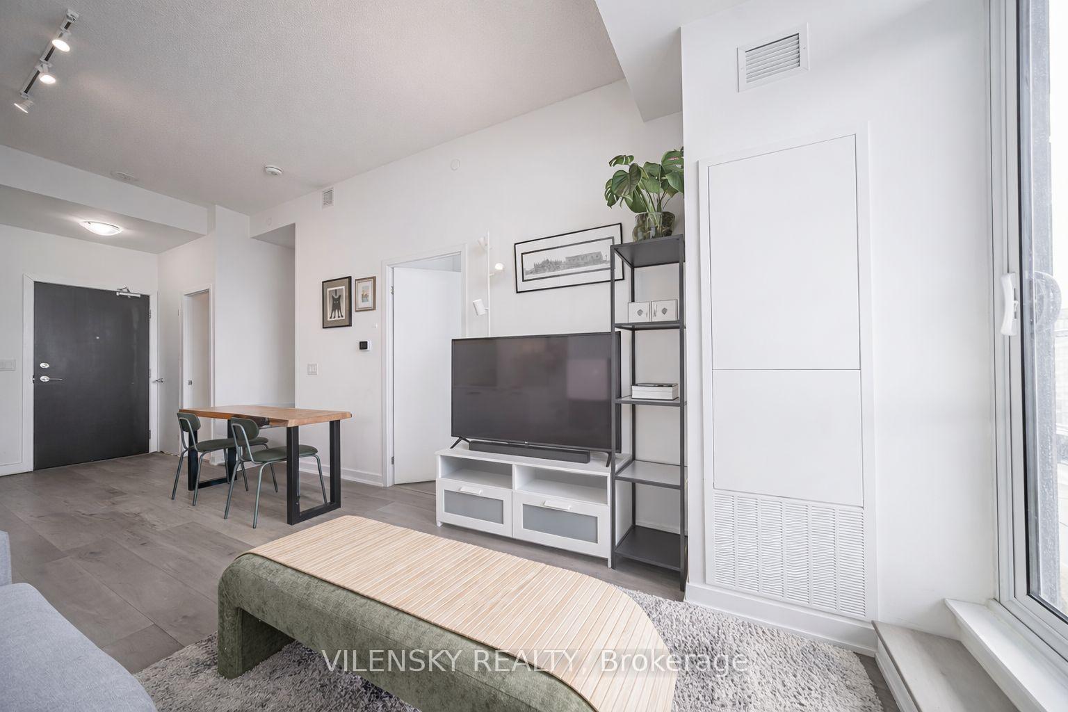 10 Honeycrisp Crescent 1206, Vaughan, ON L4K 0M7
