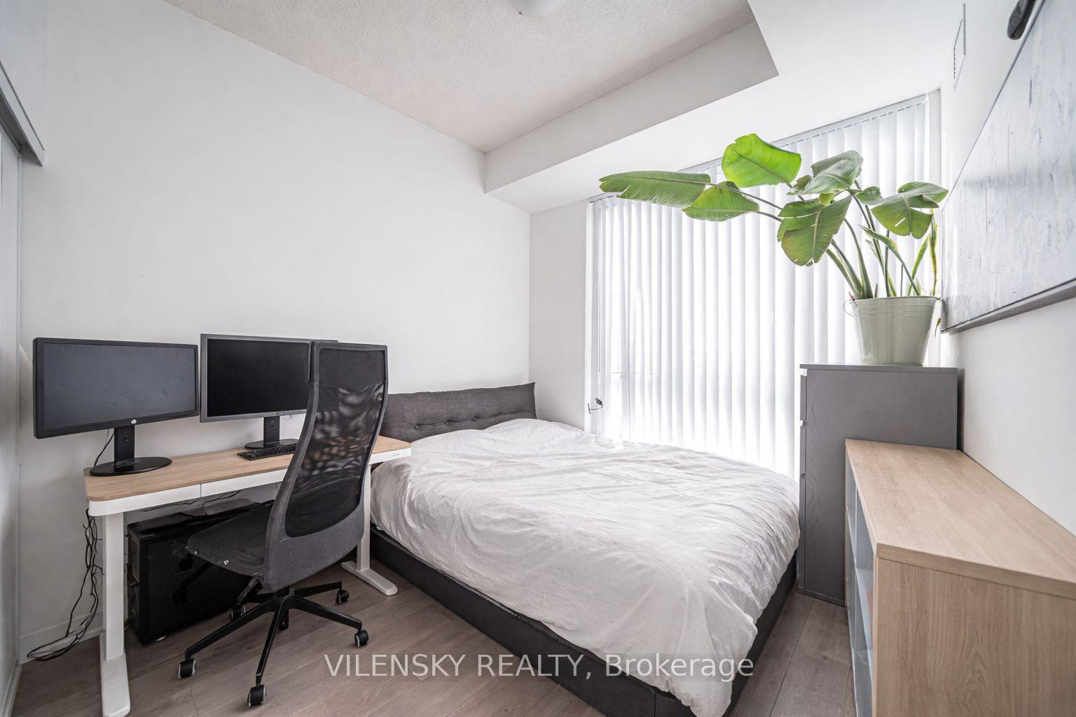 10 Honeycrisp Crescent 1206, Vaughan, ON L4K 0M7