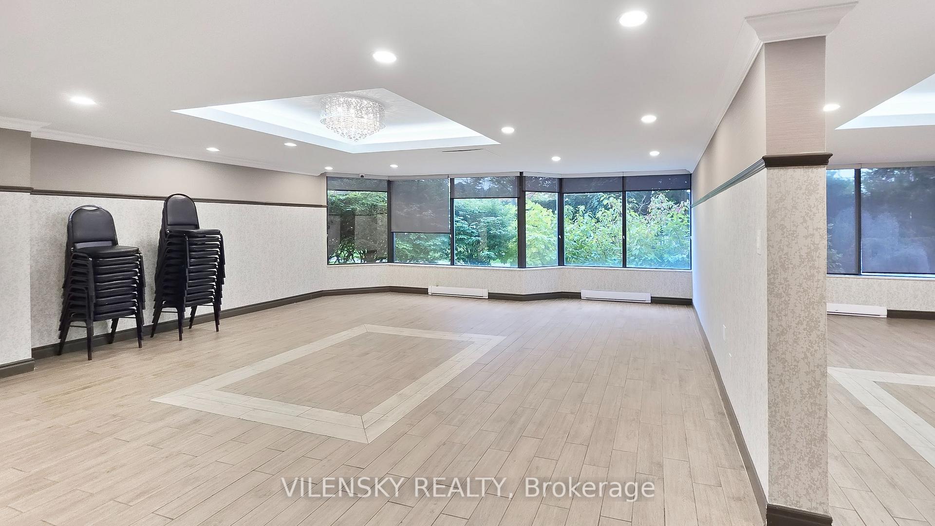 7460 Bathurst St #214 | 2-Bed Condo For Sale in Thornhill | Vilensky Realt