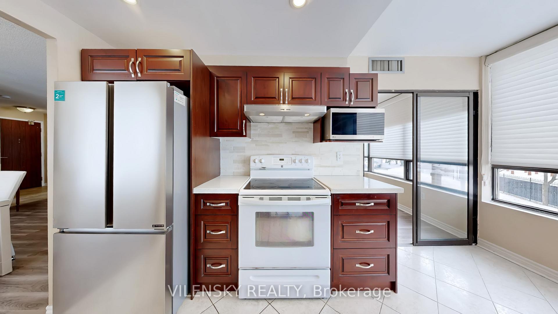 7460 Bathurst St #214 | 2-Bed Condo For Sale in Thornhill | Vilensky Realt