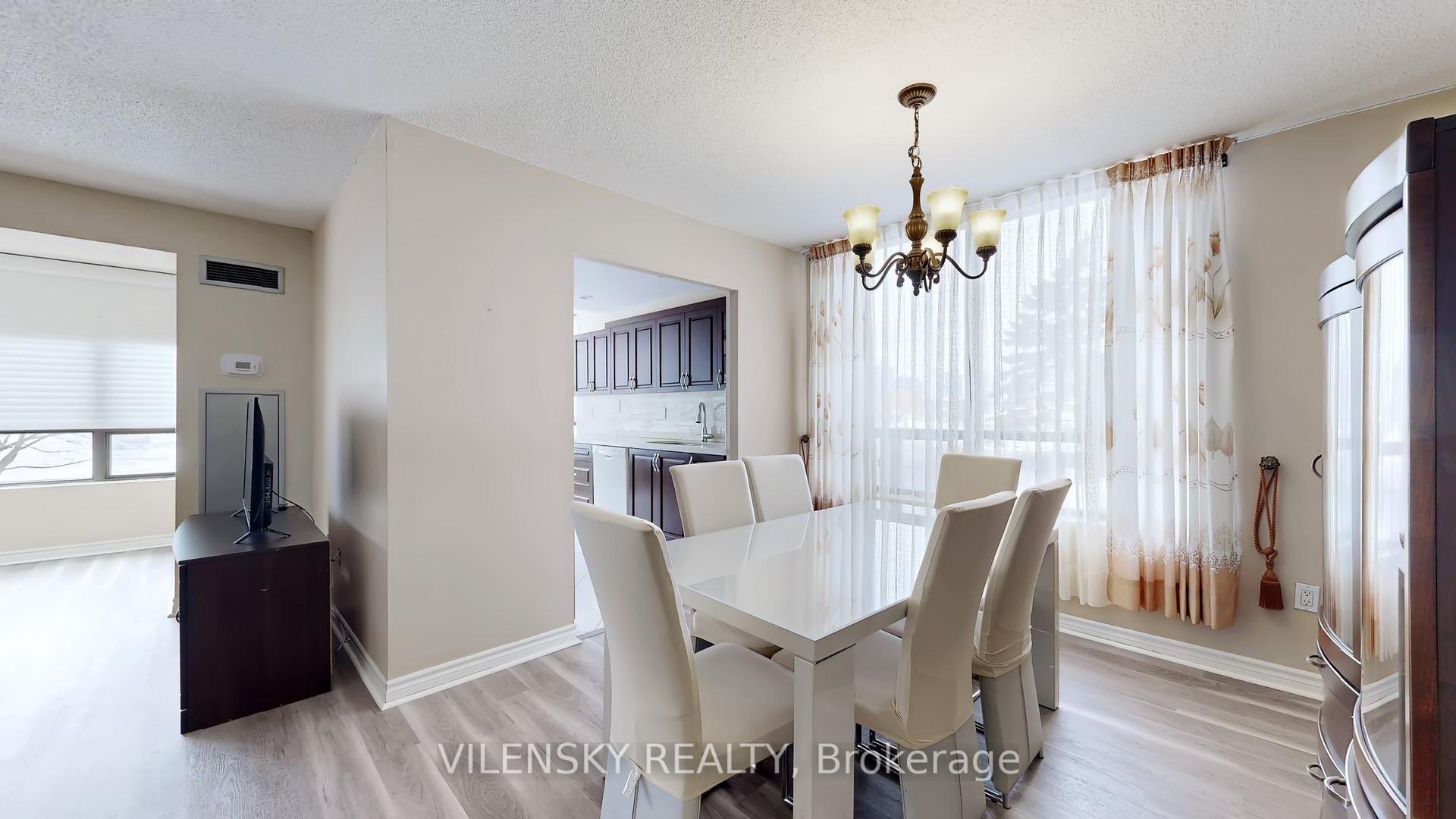7460 Bathurst St #214 | 2-Bed Condo For Sale in Thornhill | Vilensky Realt
