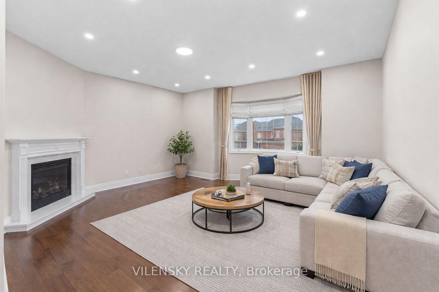 Luxury 4-Bed Family Home | 235 Israel Zilber Dr, Patterson Vaughan, Upper Thornhill Estates | Vilensky Realty