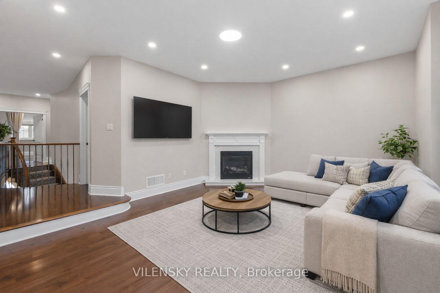 Luxury 4-Bed Family Home | 235 Israel Zilber Dr, Patterson Vaughan, Upper Thornhill Estates | Vilensky Realty