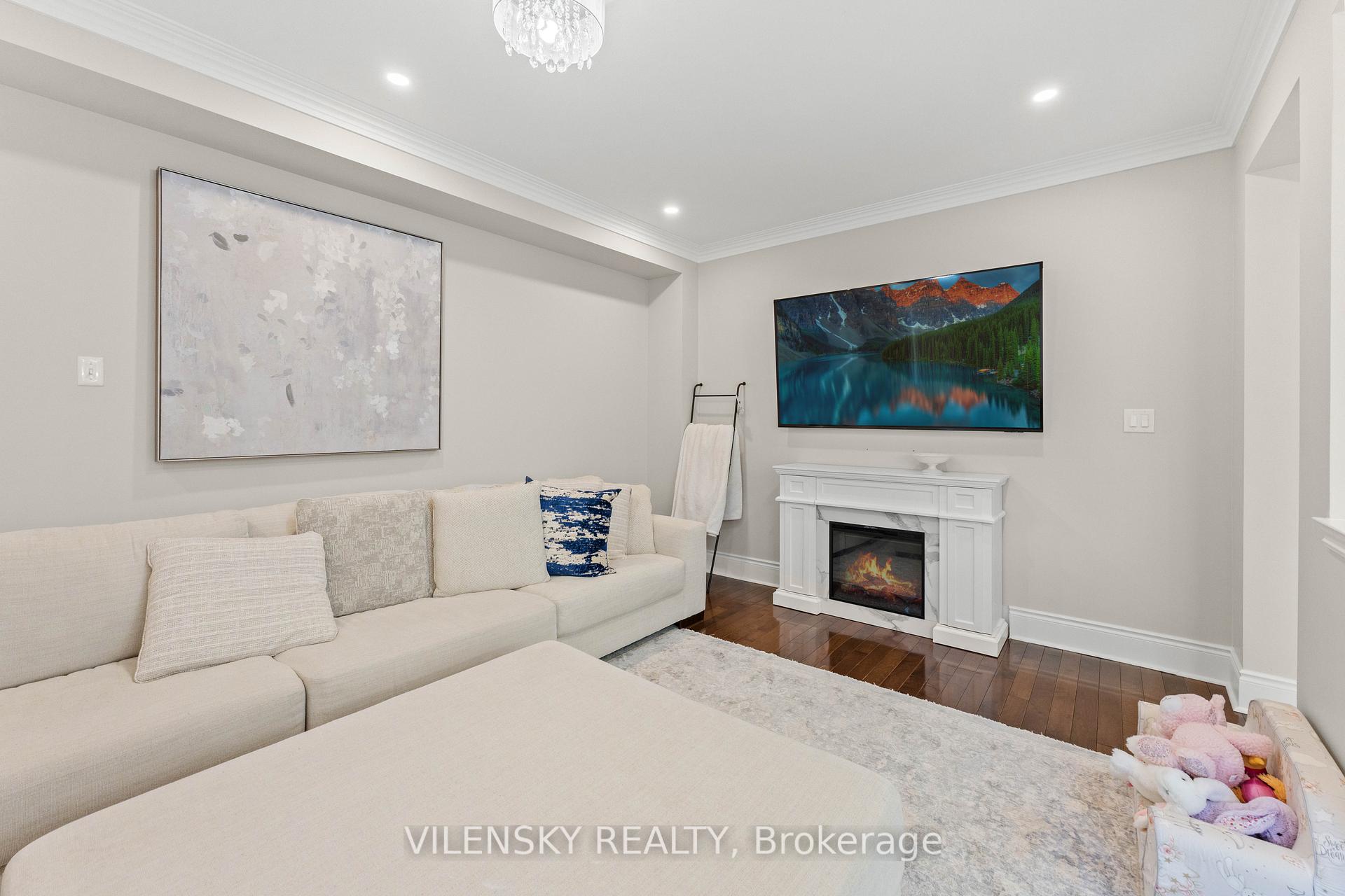 Luxury 4-Bed Family Home | 235 Israel Zilber Dr, Patterson Vaughan, Upper Thornhill Estates | Vilensky Realty