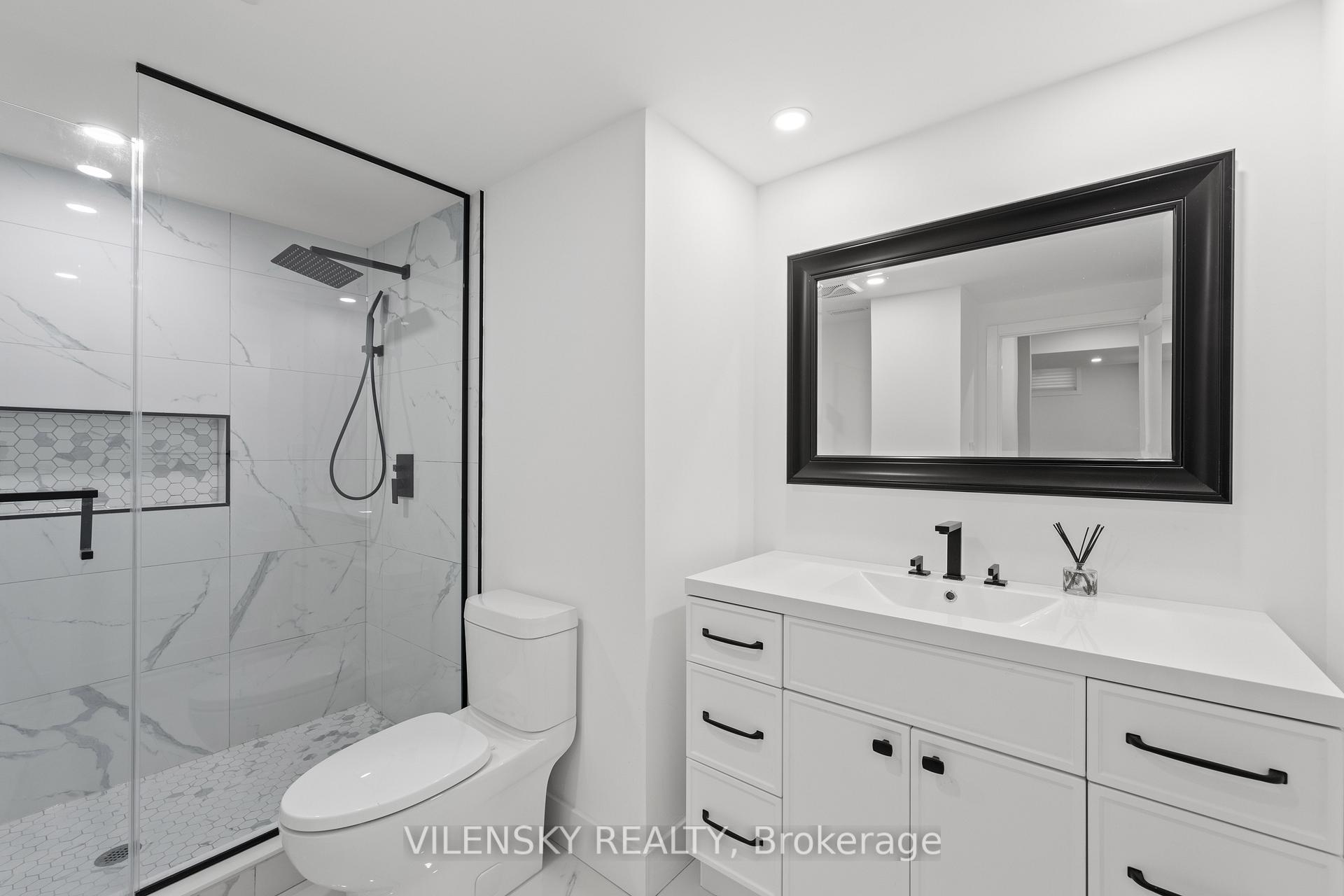Luxury 4-Bed Family Home | 235 Israel Zilber Dr, Patterson Vaughan, Upper Thornhill Estates | Vilensky Realty