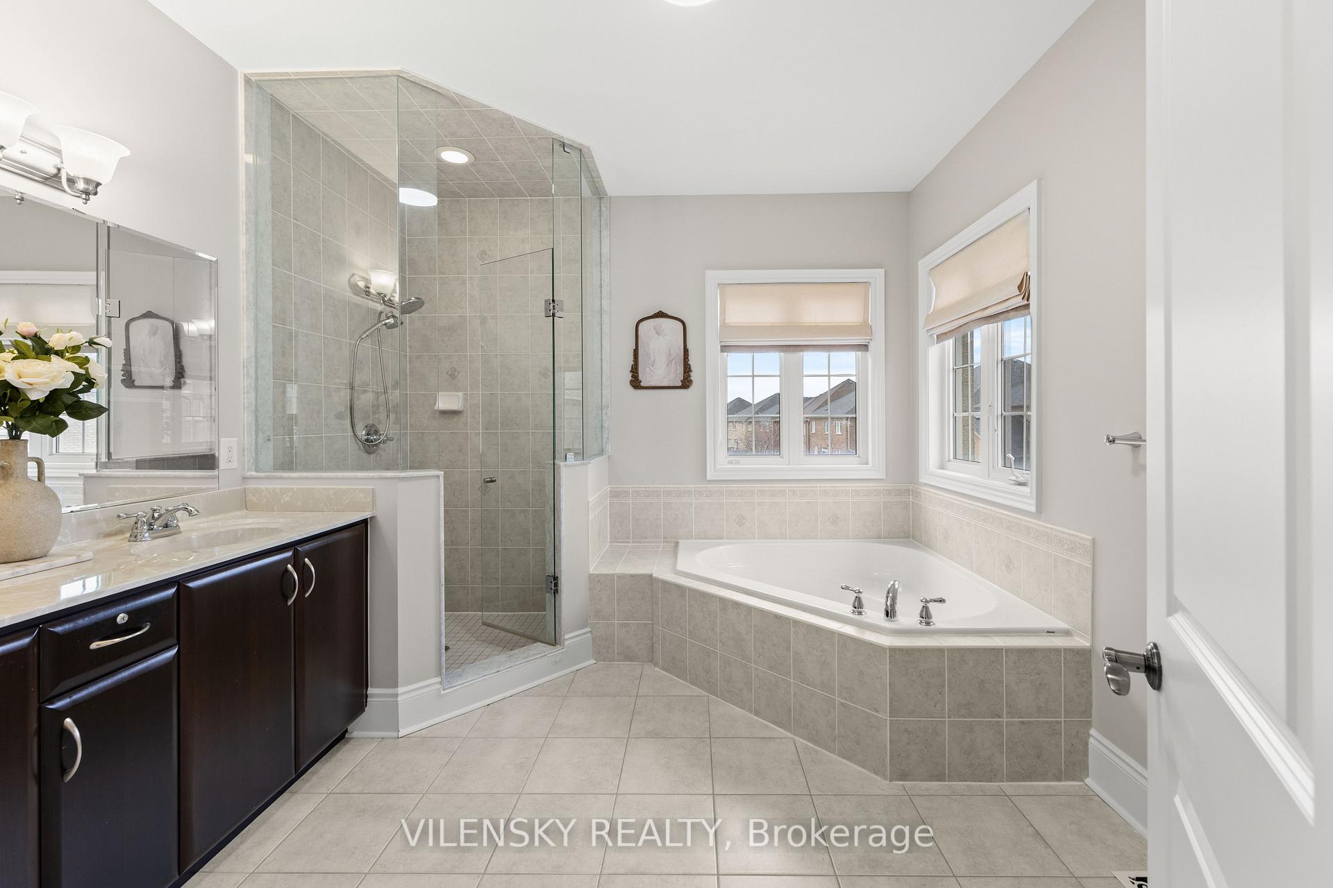 Luxury 4-Bed Family Home | 235 Israel Zilber Dr, Patterson Vaughan, Upper Thornhill Estates | Vilensky Realty