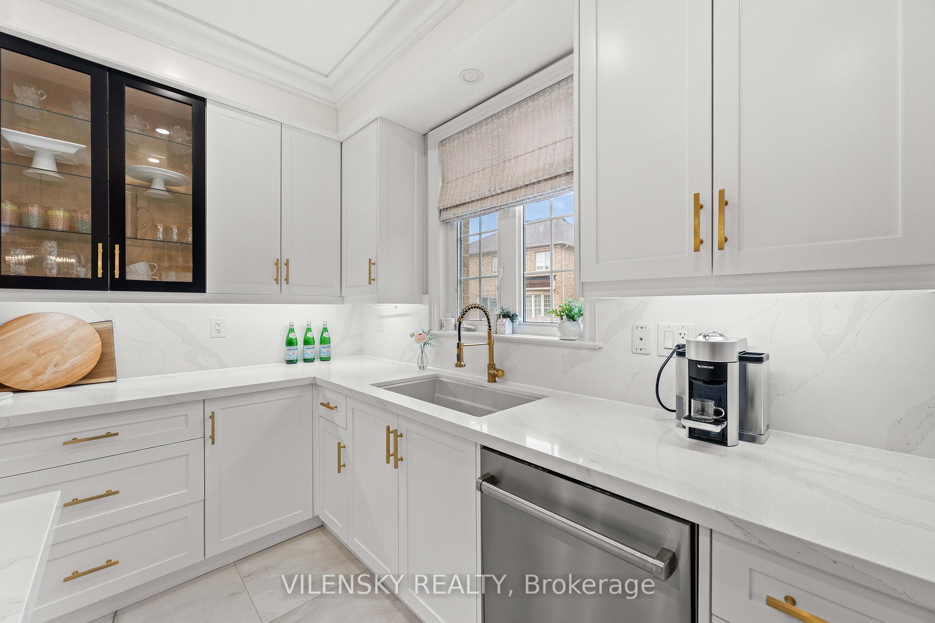 Luxury 4-Bed Family Home | 235 Israel Zilber Dr, Patterson Vaughan, Upper Thornhill Estates | Vilensky Realty