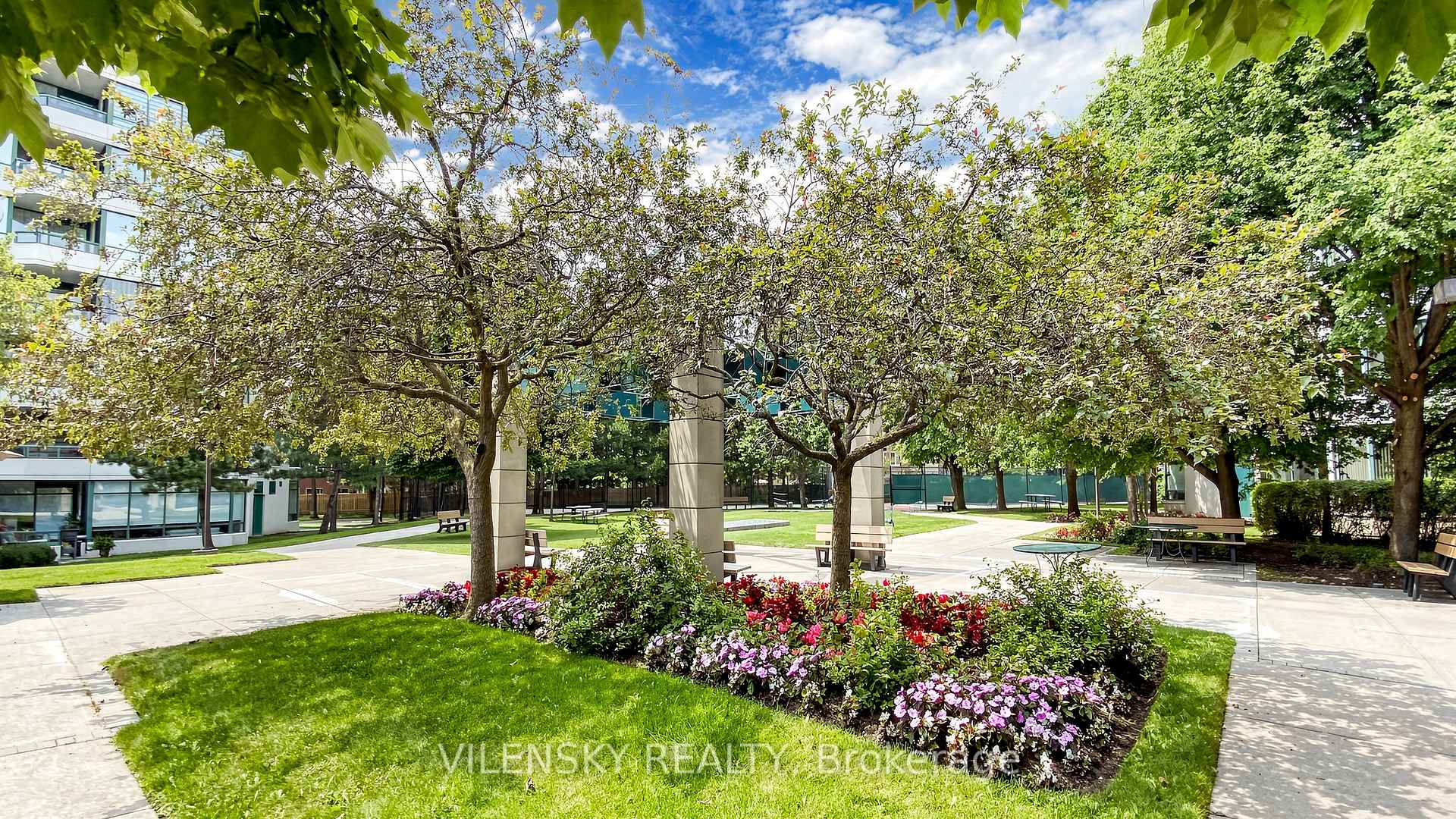 Suite 1402 – 110 Promenade Circle | Renovated Luxury Condo Thornhill | Vilensky Realty