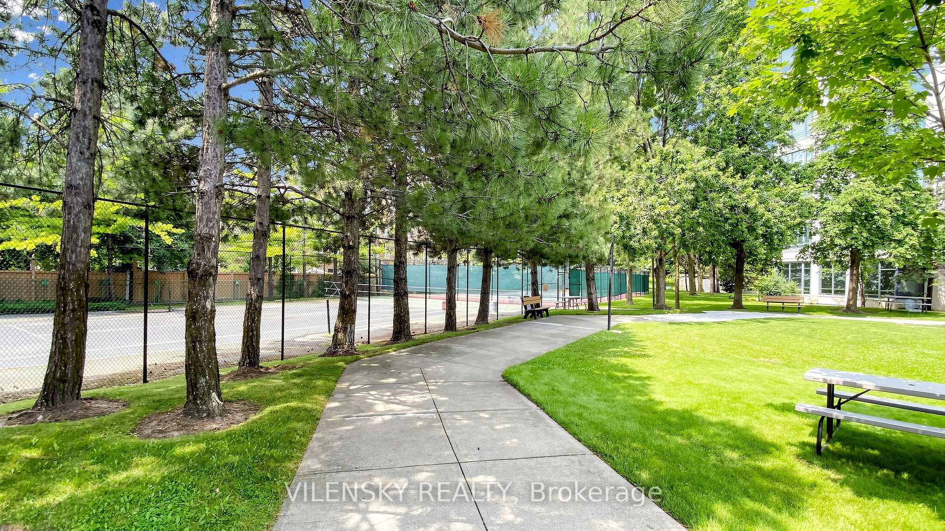 Suite 1402 – 110 Promenade Circle | Renovated Luxury Condo Thornhill | Vilensky Realty