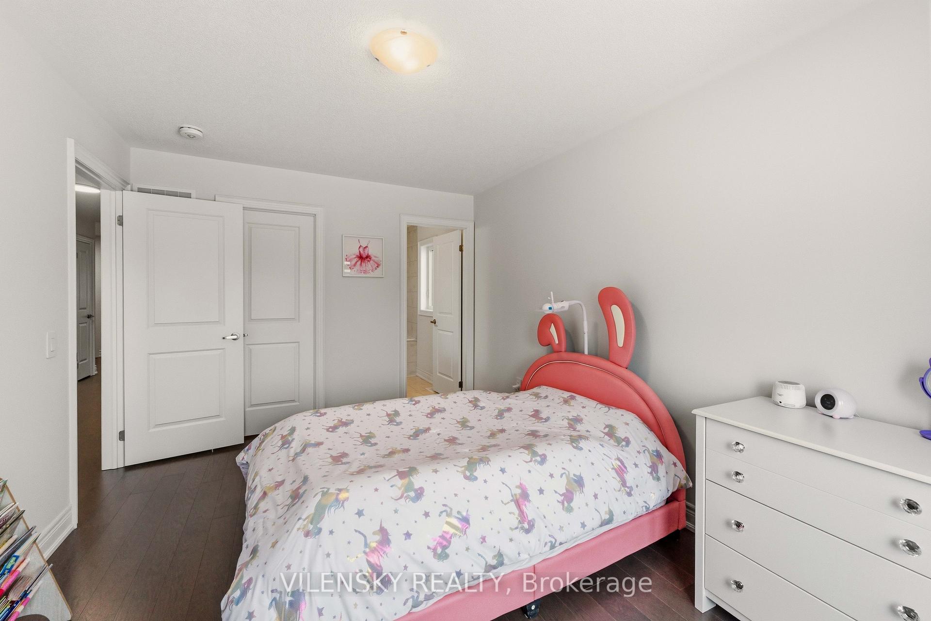 Luxury 5-Bed Family Home for Sale | 23 Watershed Gate, Queensville East Gwillimbury | Vilensky Realty