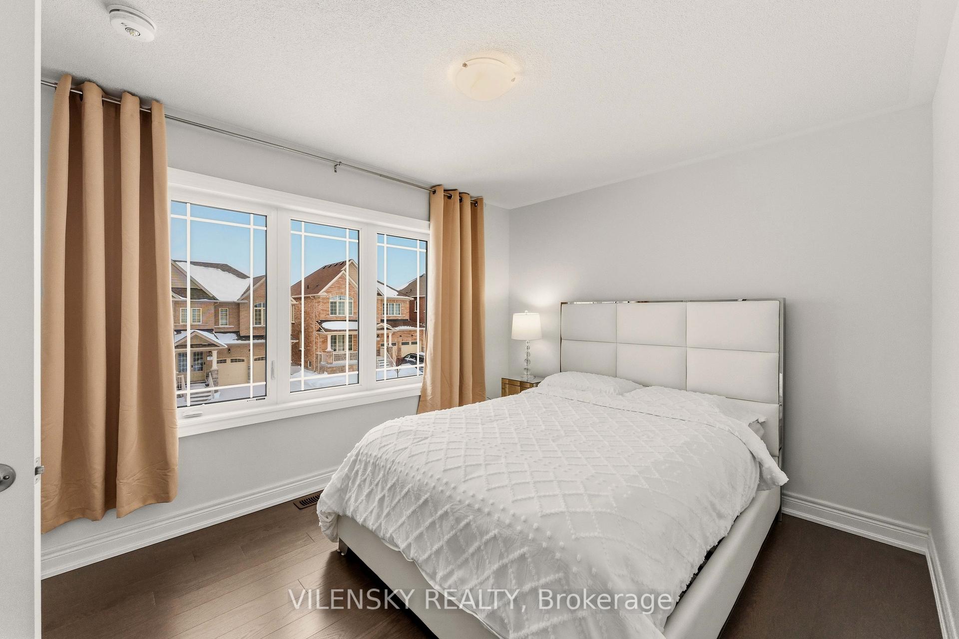 Luxury 5-Bed Family Home for Sale | 23 Watershed Gate, Queensville East Gwillimbury | Vilensky Realty