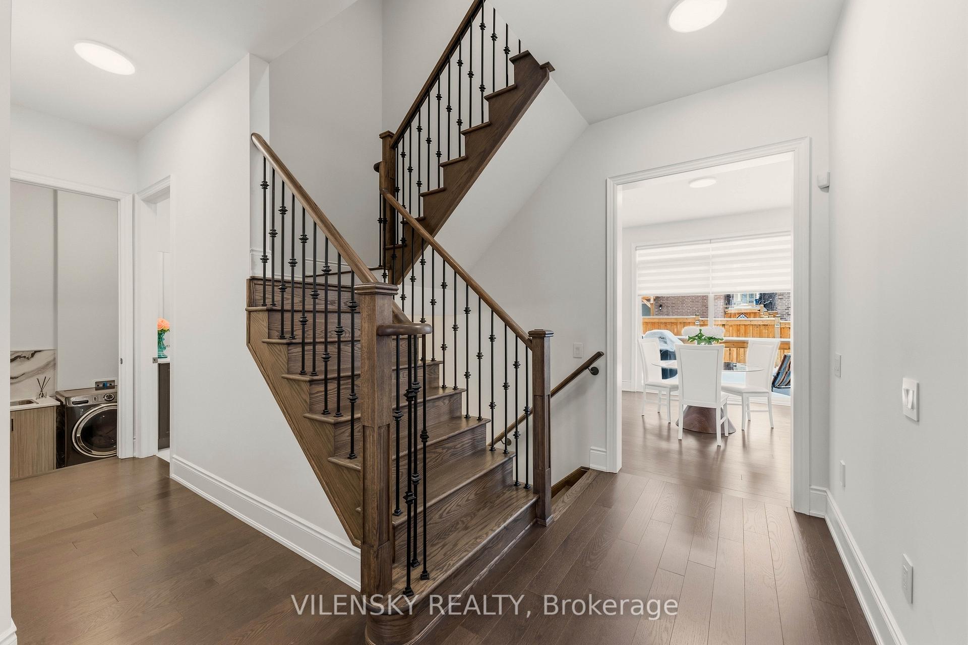 Luxury 5-Bed Family Home for Sale | 23 Watershed Gate, Queensville East Gwillimbury | Vilensky Realty
