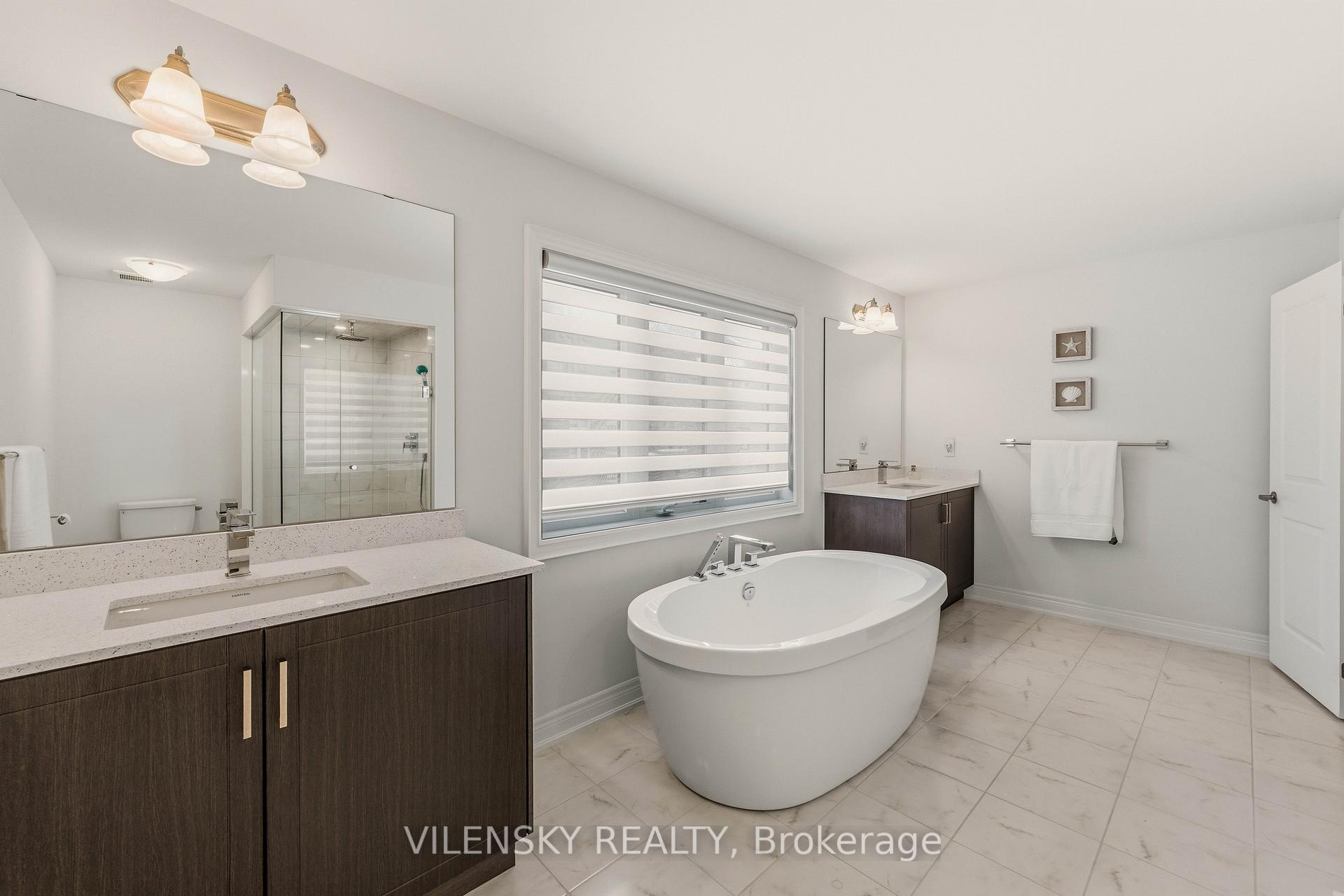 Luxury 5-Bed Family Home for Sale | 23 Watershed Gate, Queensville East Gwillimbury | Vilensky Realty