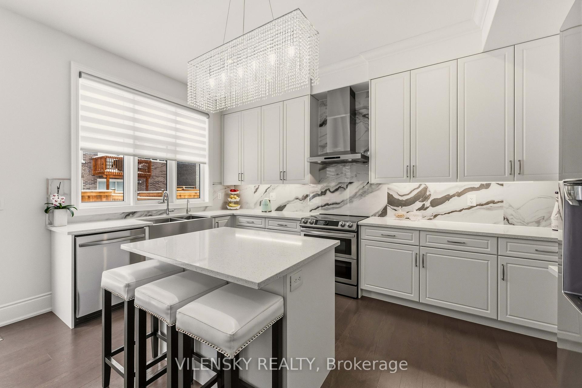 Luxury 5-Bed Family Home for Sale | 23 Watershed Gate, Queensville East Gwillimbury | Vilensky Realty