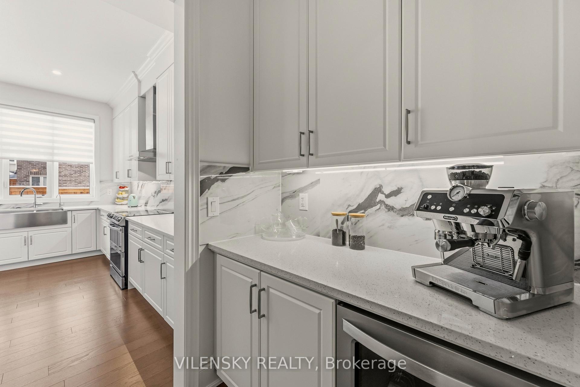 Luxury 5-Bed Family Home for Sale | 23 Watershed Gate, Queensville East Gwillimbury | Vilensky Realty