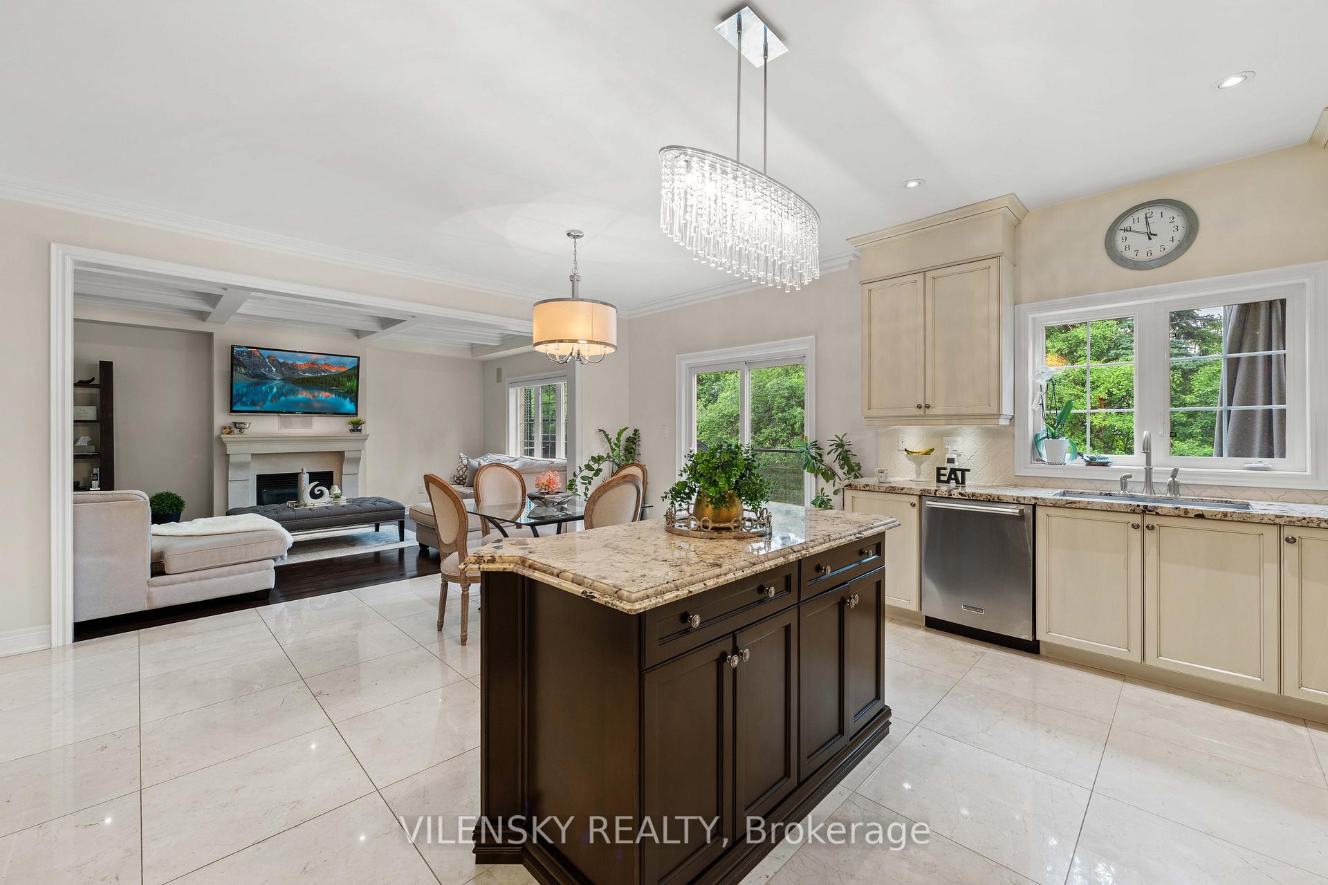 51 Lady Karen Crescent