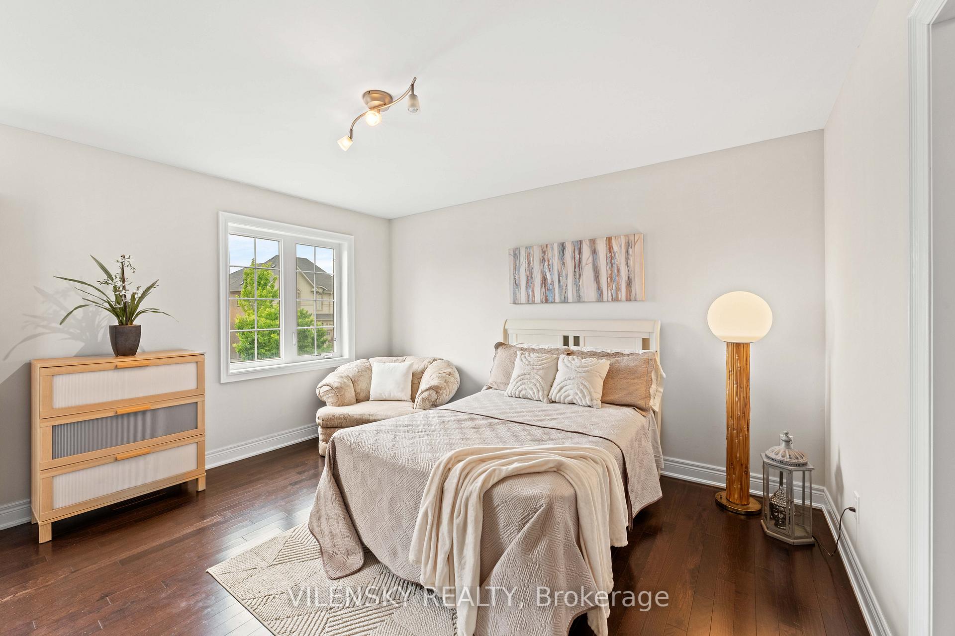 51 Lady Karen Crescent