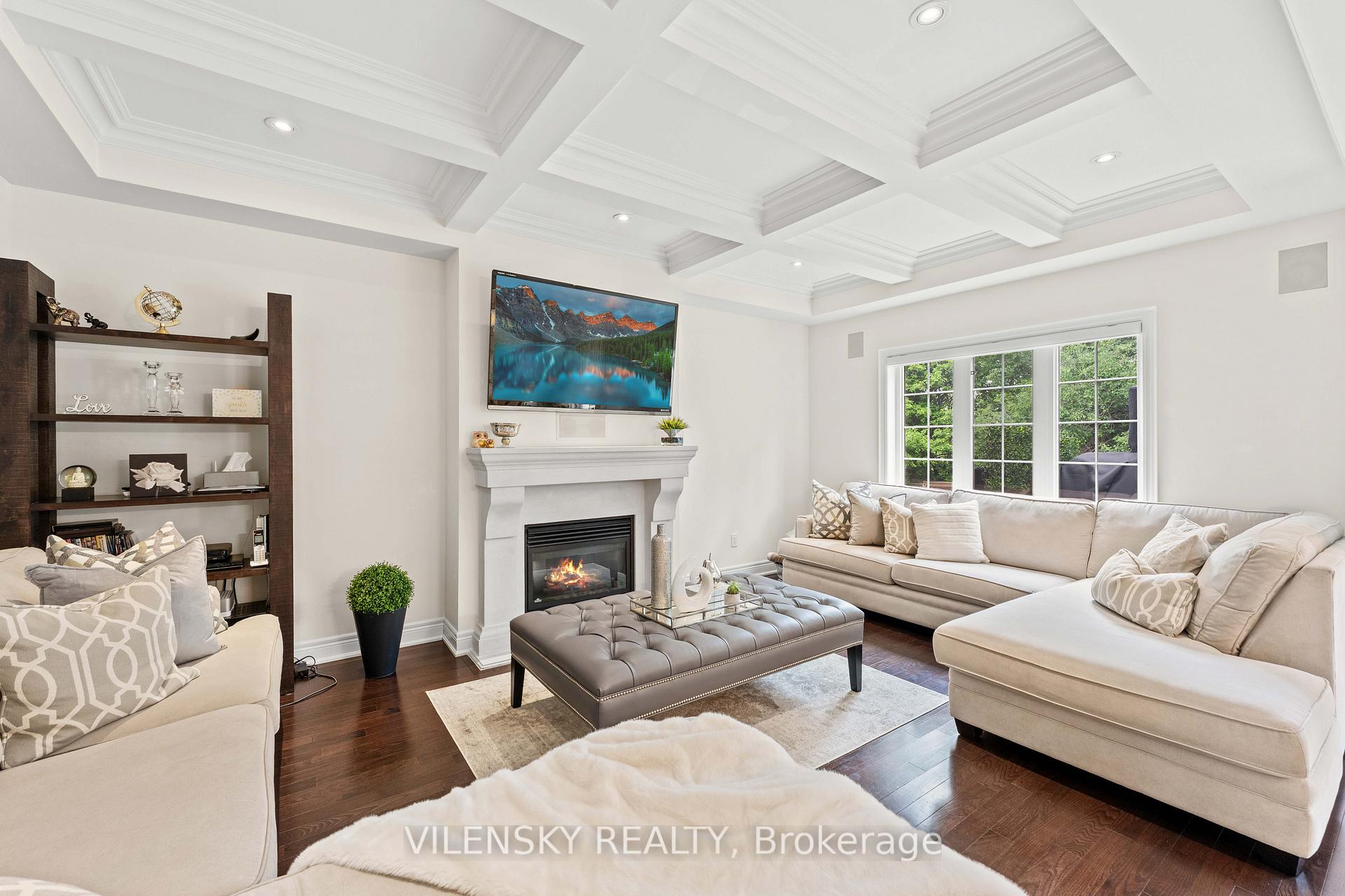 51 Lady Karen Crescent