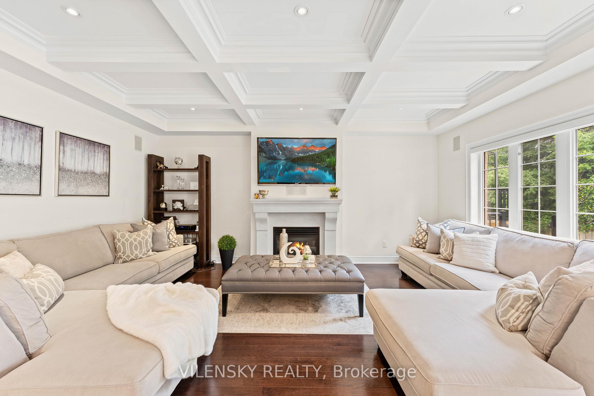 51 Lady Karen Crescent