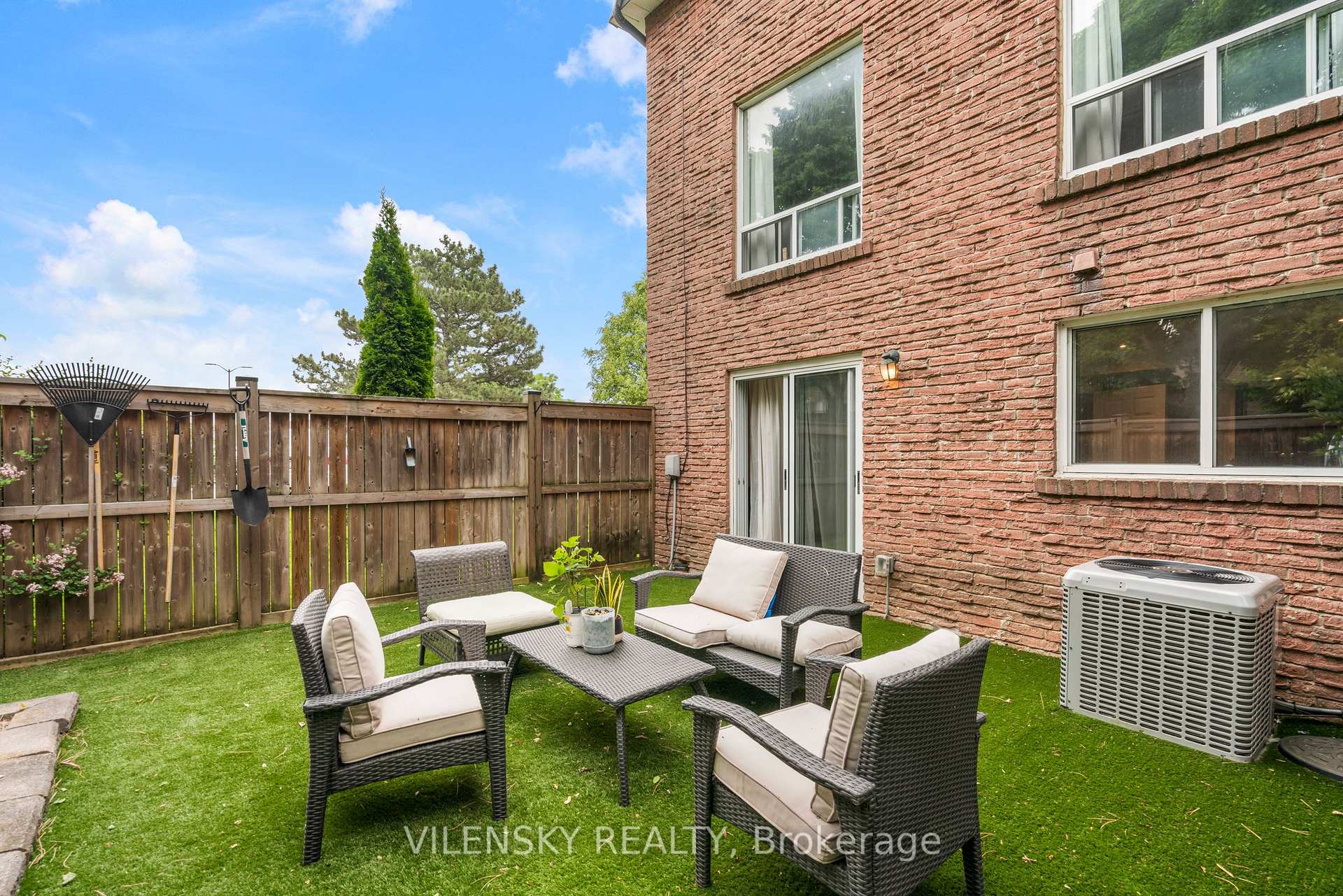 14 Poplar Crescent 19