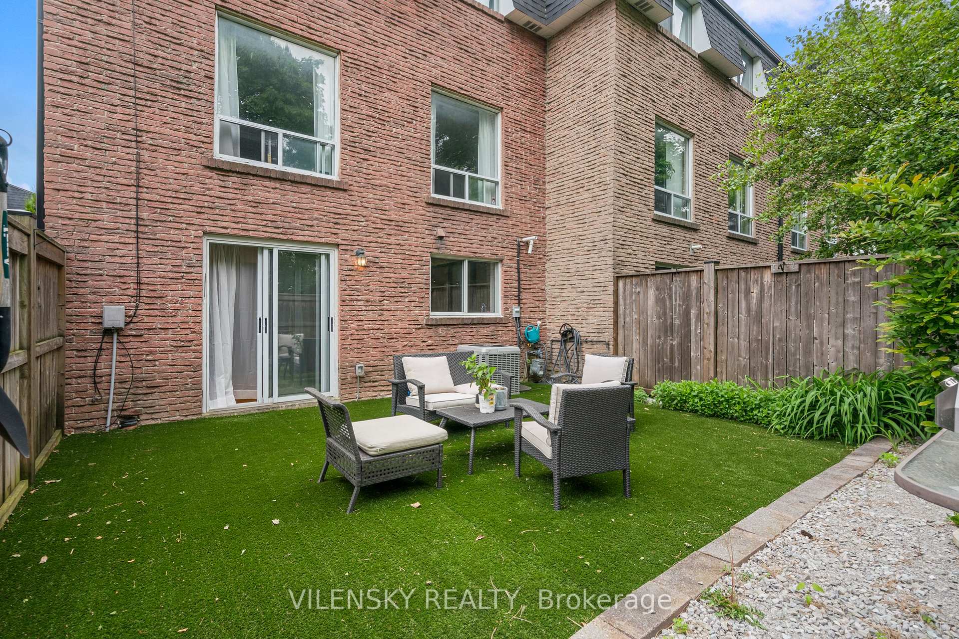 14 Poplar Crescent 19