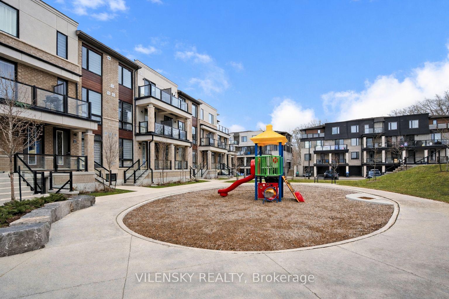 New End-Unit Kaneff Townhouse in Brampton | 2 Bed, 2 Bath, 2 Parking | $589,000