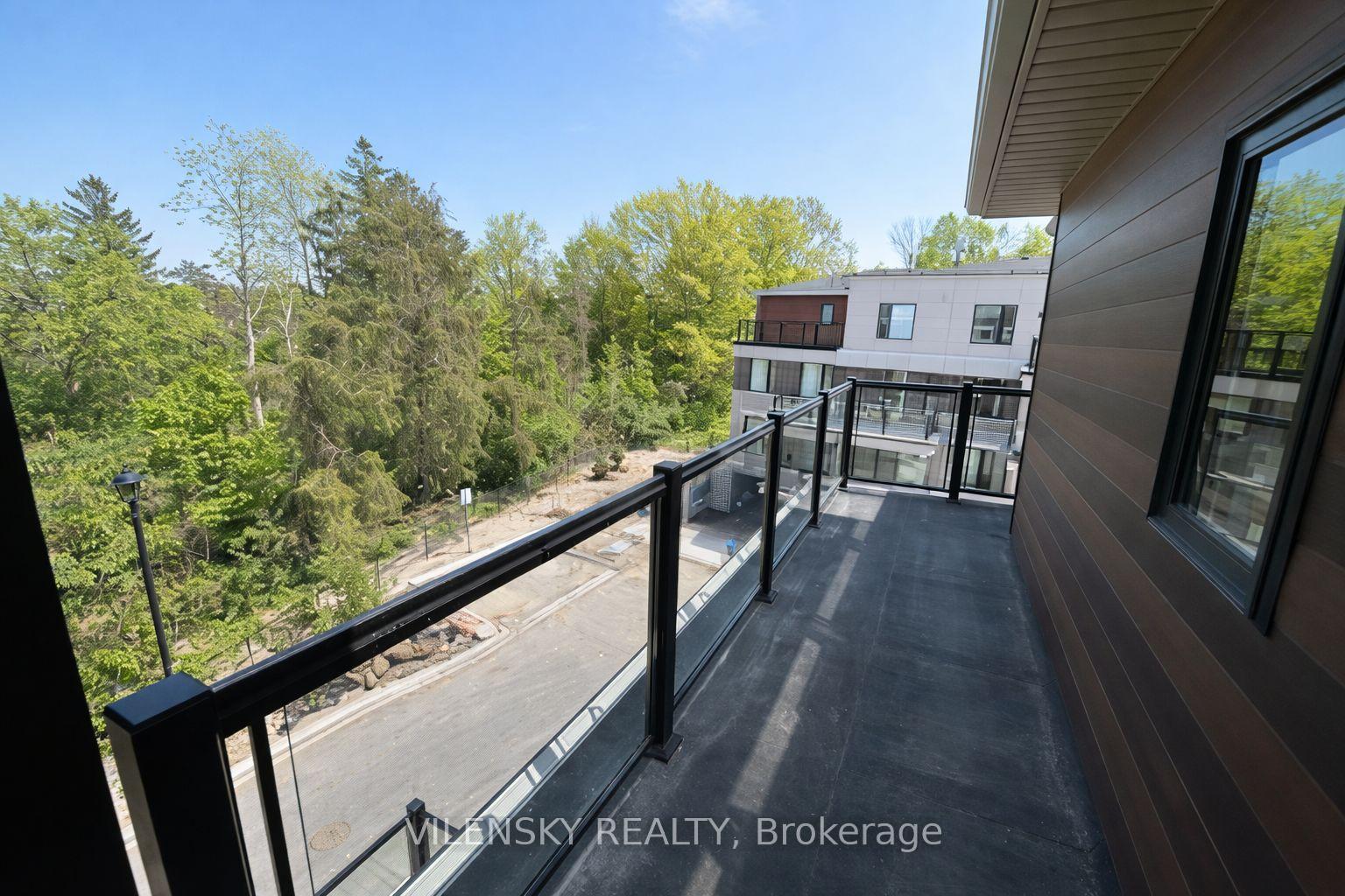 New End-Unit Kaneff Townhouse in Brampton | 2 Bed, 2 Bath, 2 Parking | $589,000