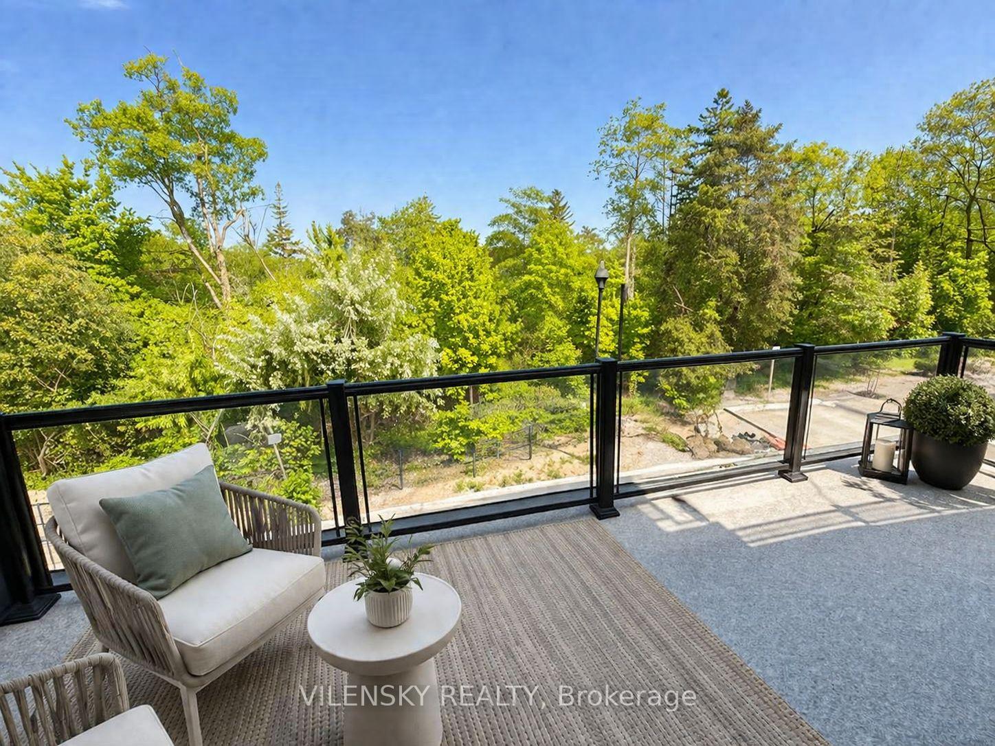 New End-Unit Kaneff Townhouse in Brampton | 2 Bed, 2 Bath, 2 Parking | $589,000