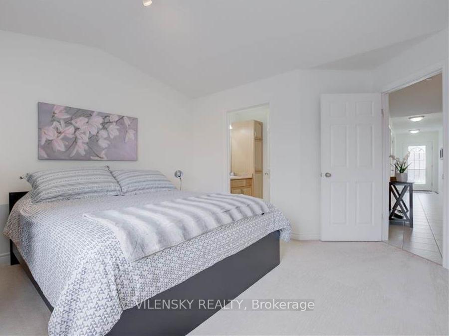 572 Thistlewood Drive 7