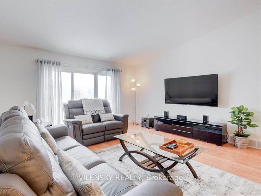 572 Thistlewood Drive 7